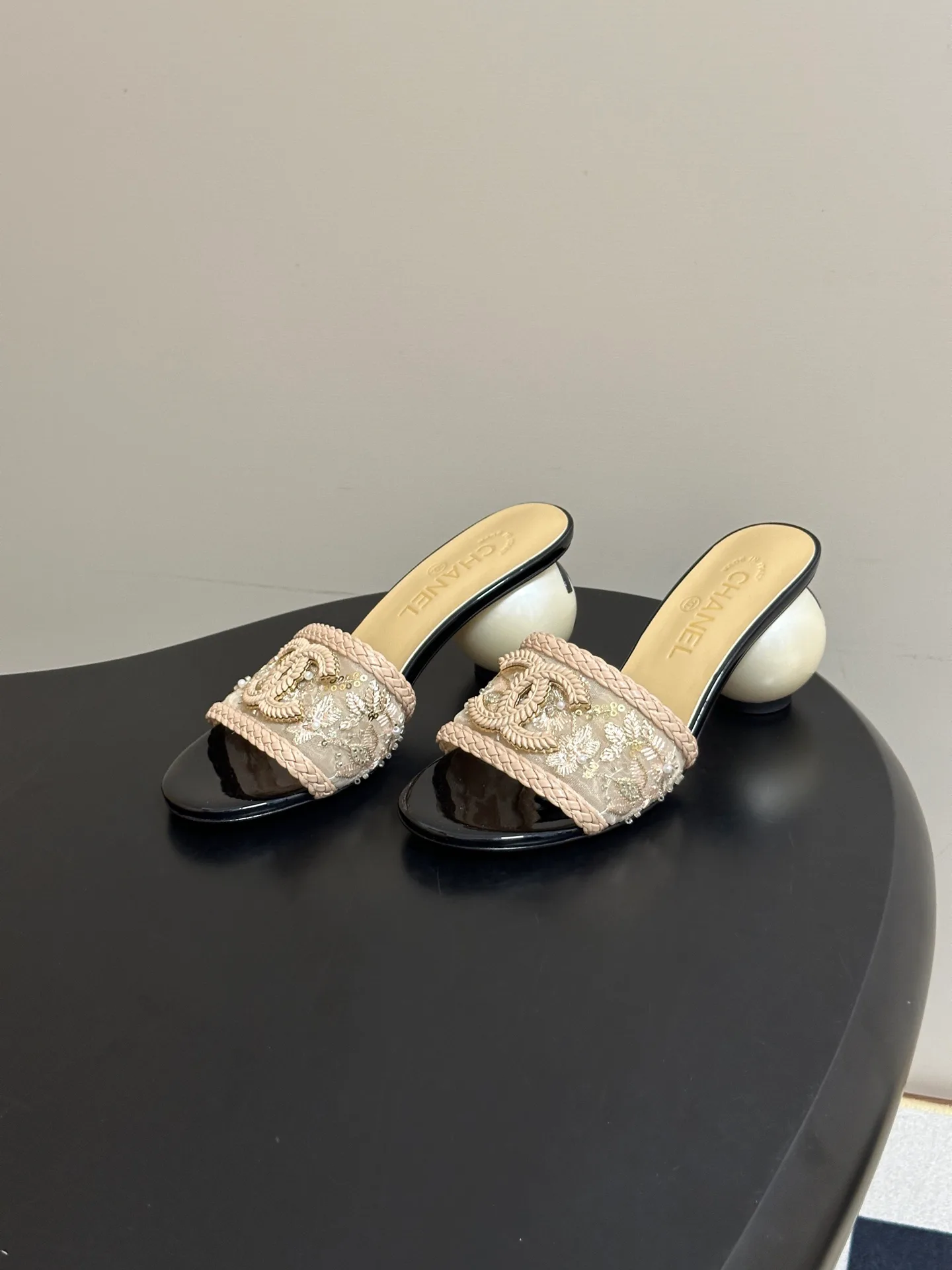 Босоножки Женские Chanel 17403442