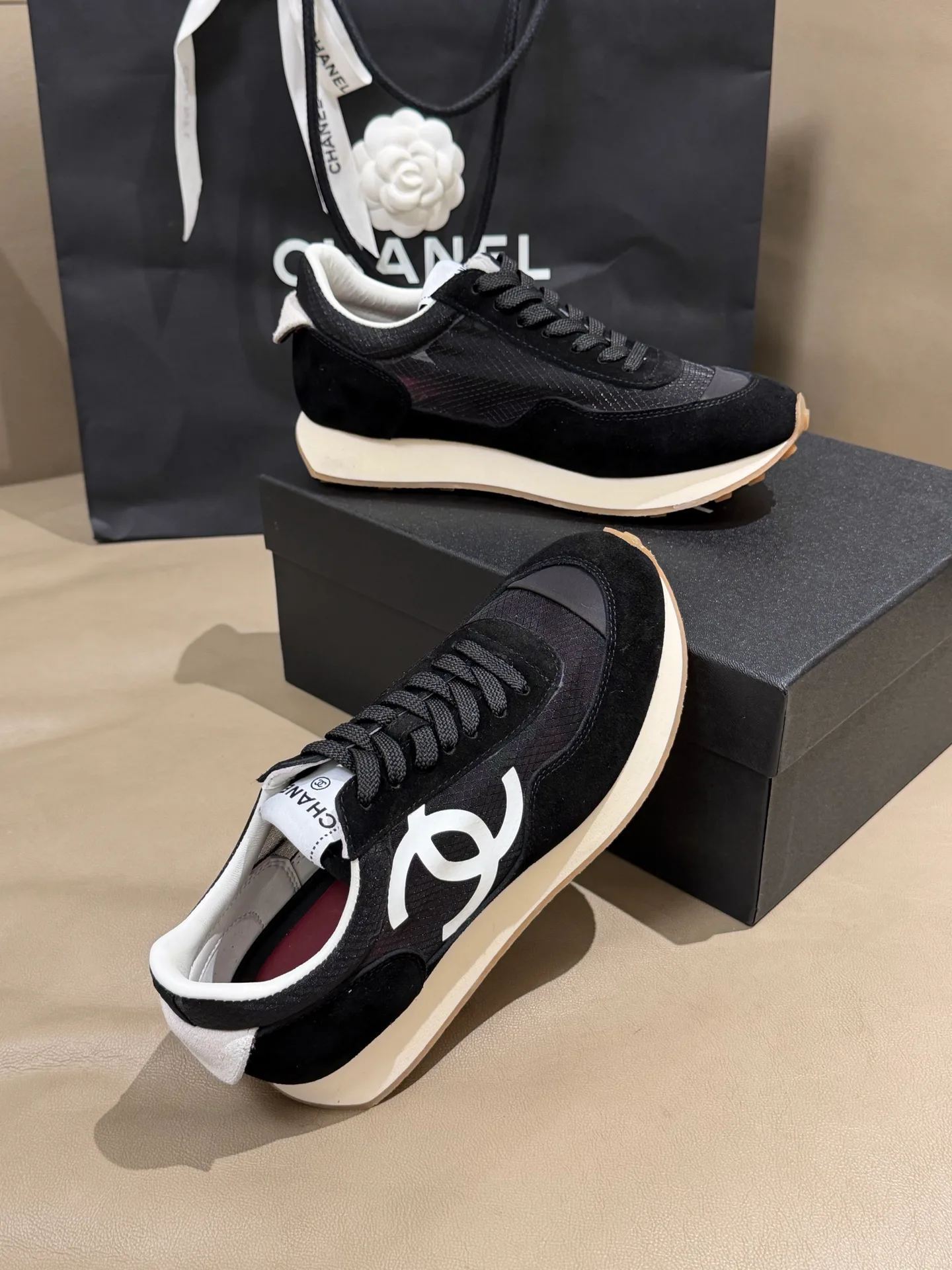 Кроссовки Женские Chanel 11388913