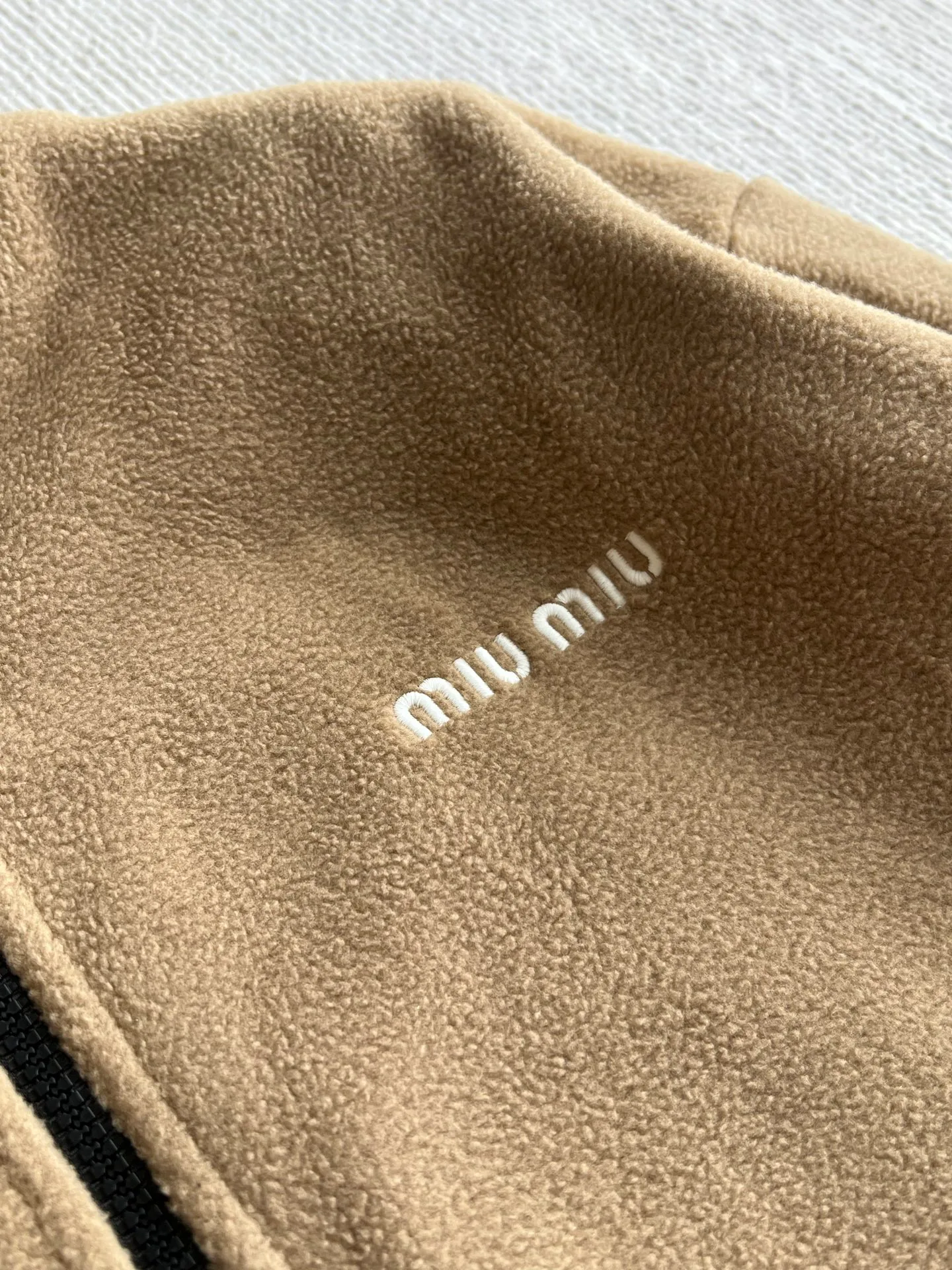 Куртки И Пуховики Женские Miu Miu 18046832
