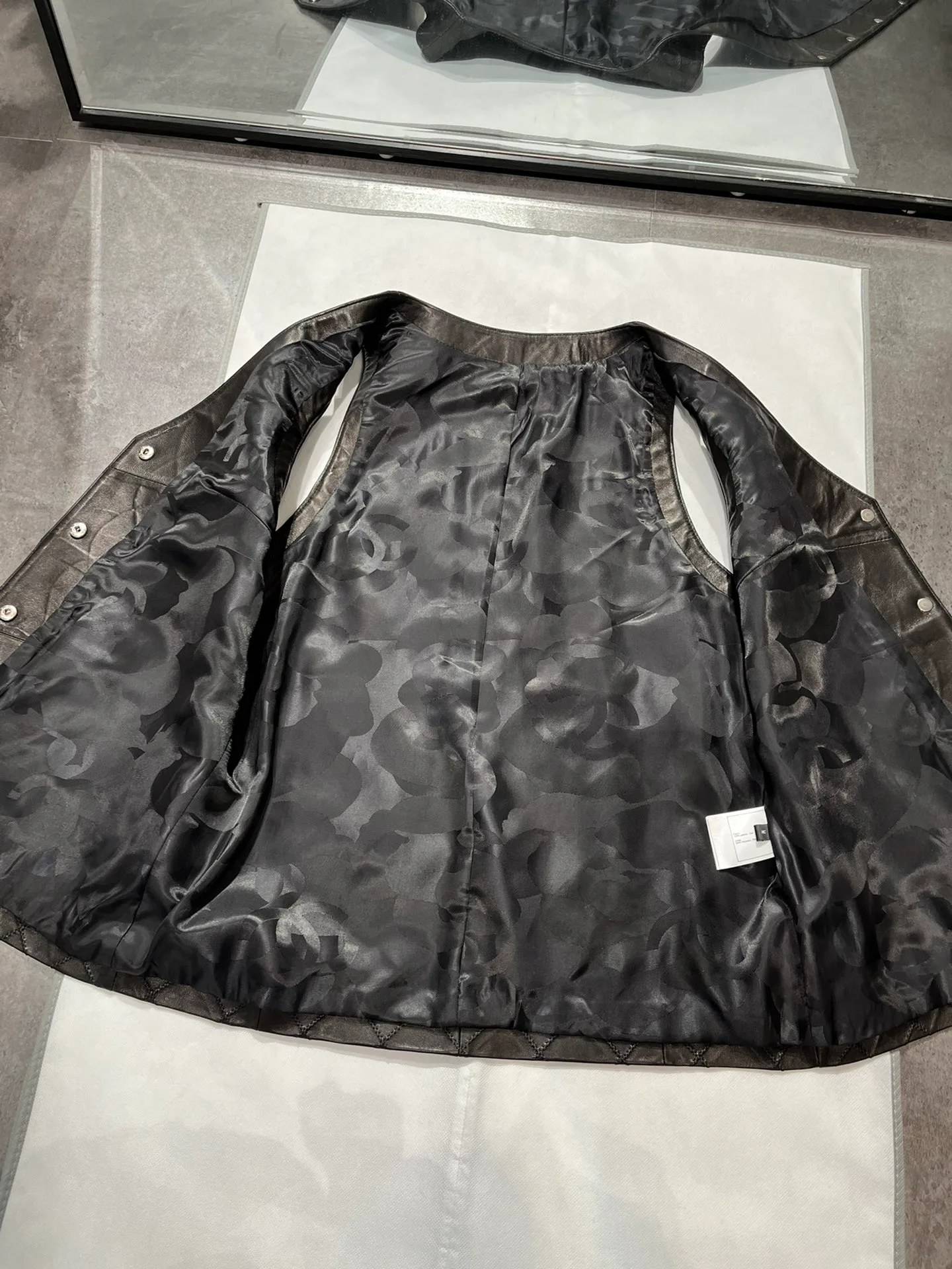 Жилеты Мужские Chanel 10088608