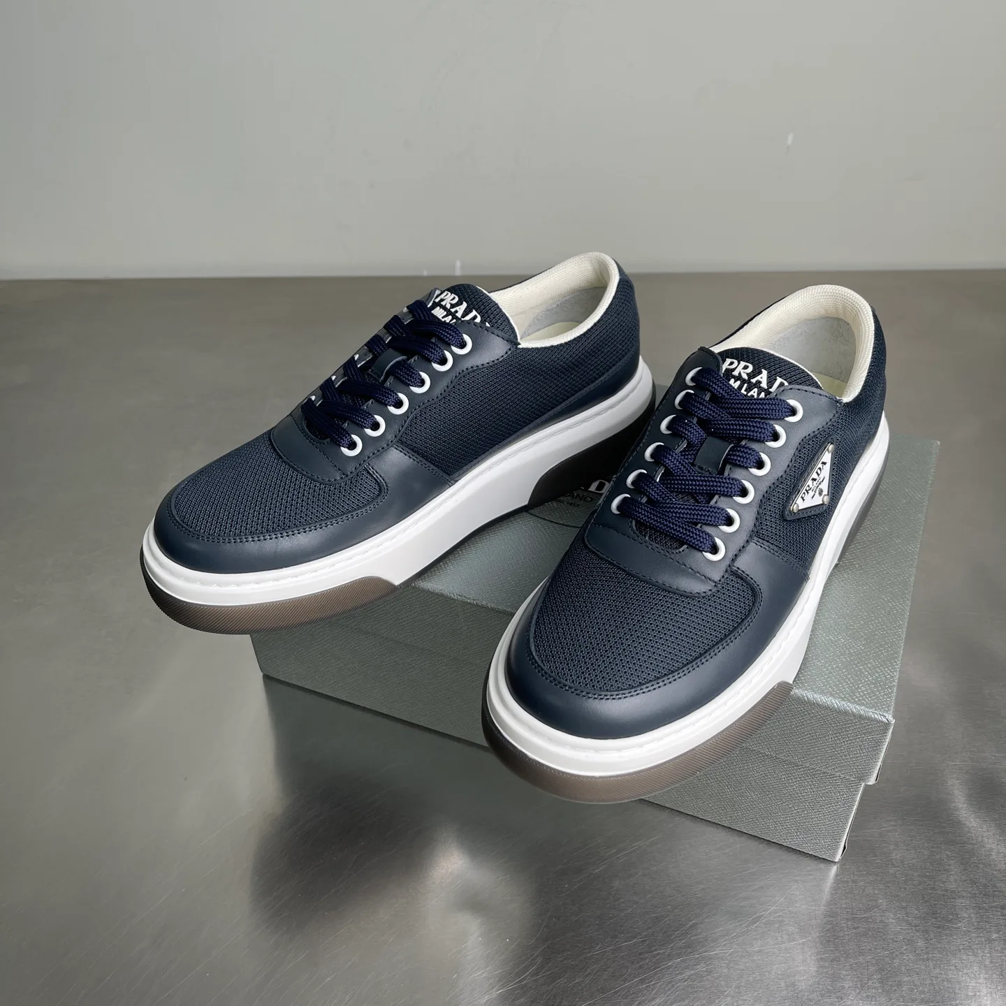 Кроссовки Мужские Prada 13988400