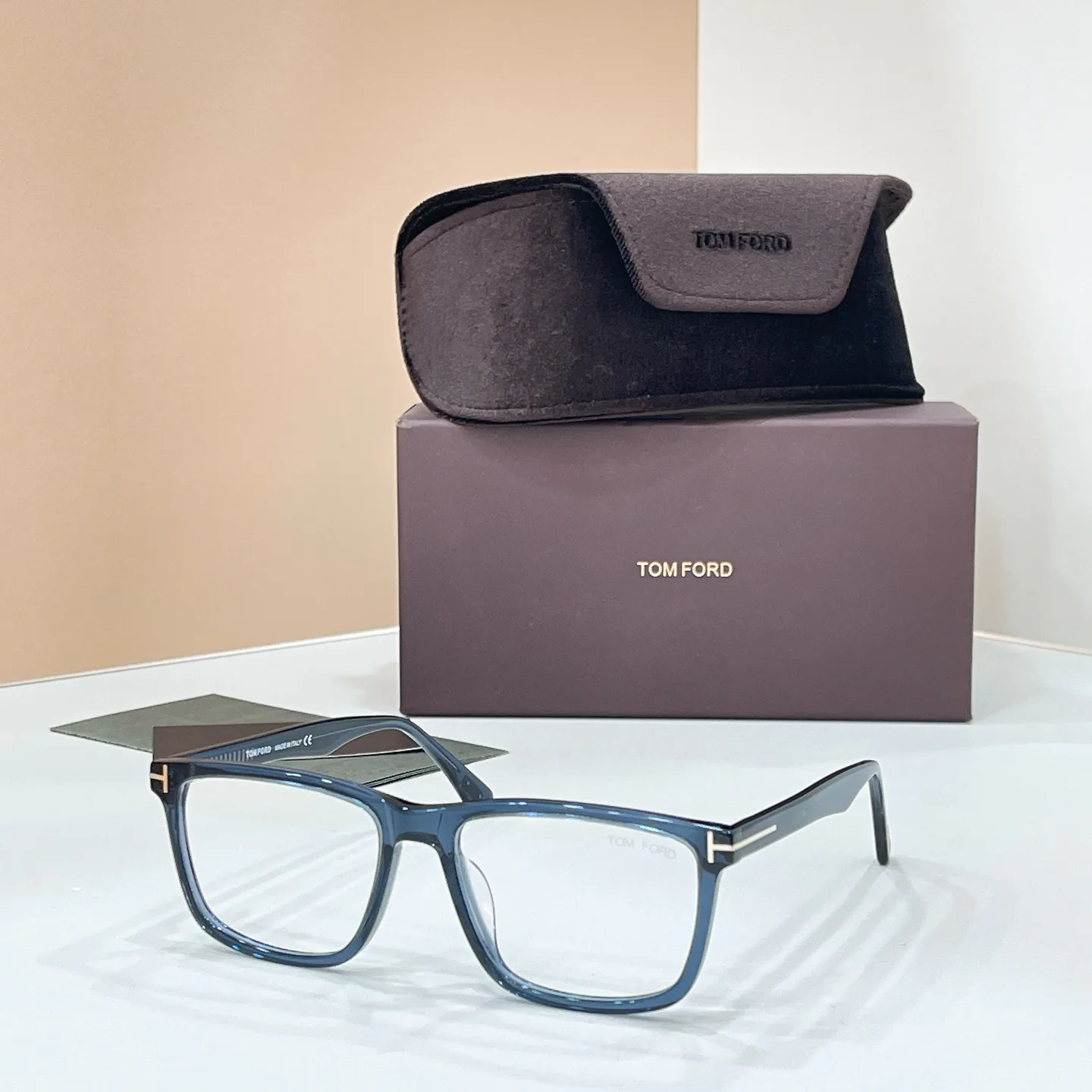 Куртки И Пуховики Женские Tom Ford 11432699