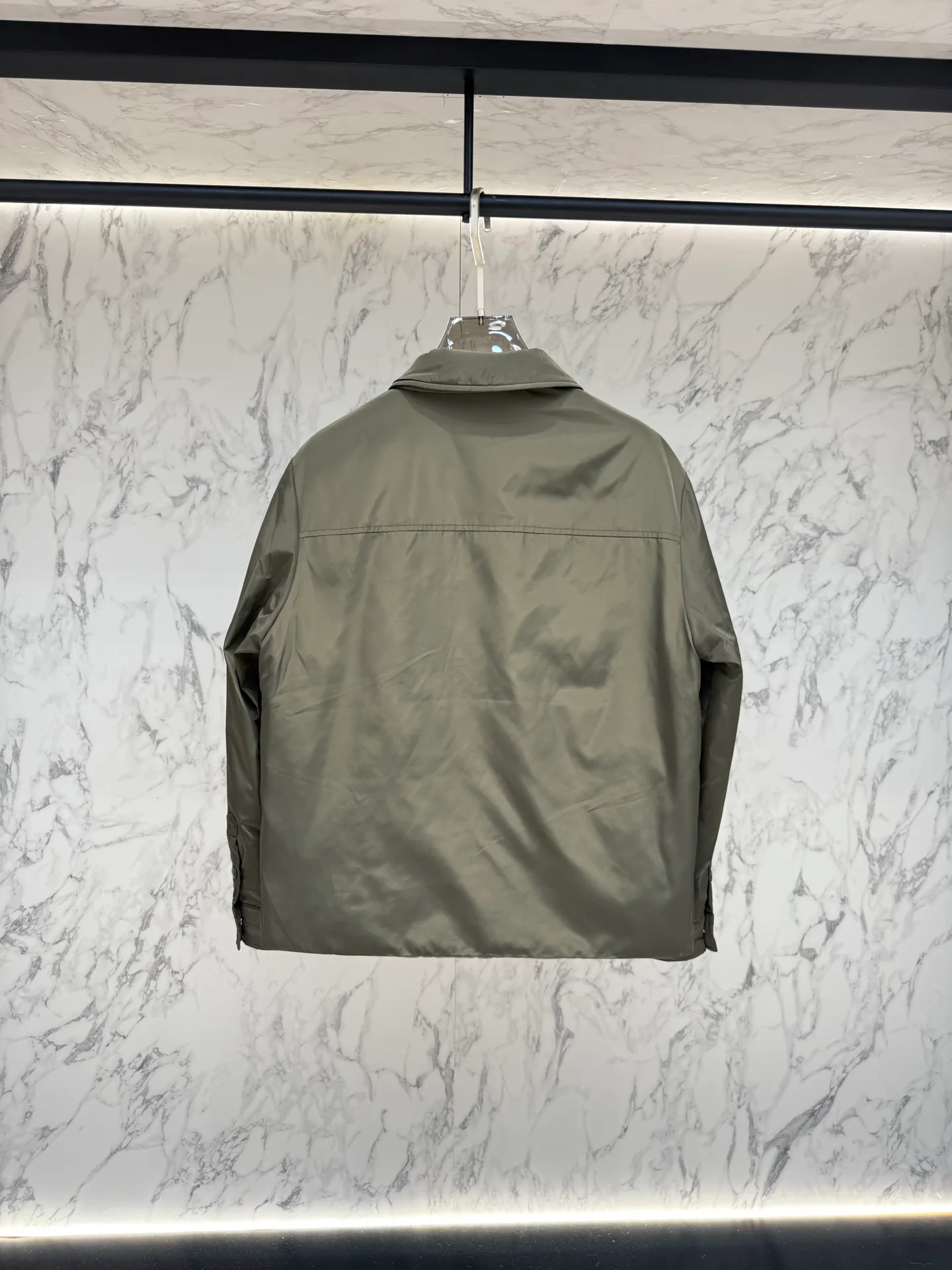 Куртки И Пуховики Мужские Moncler 18236959