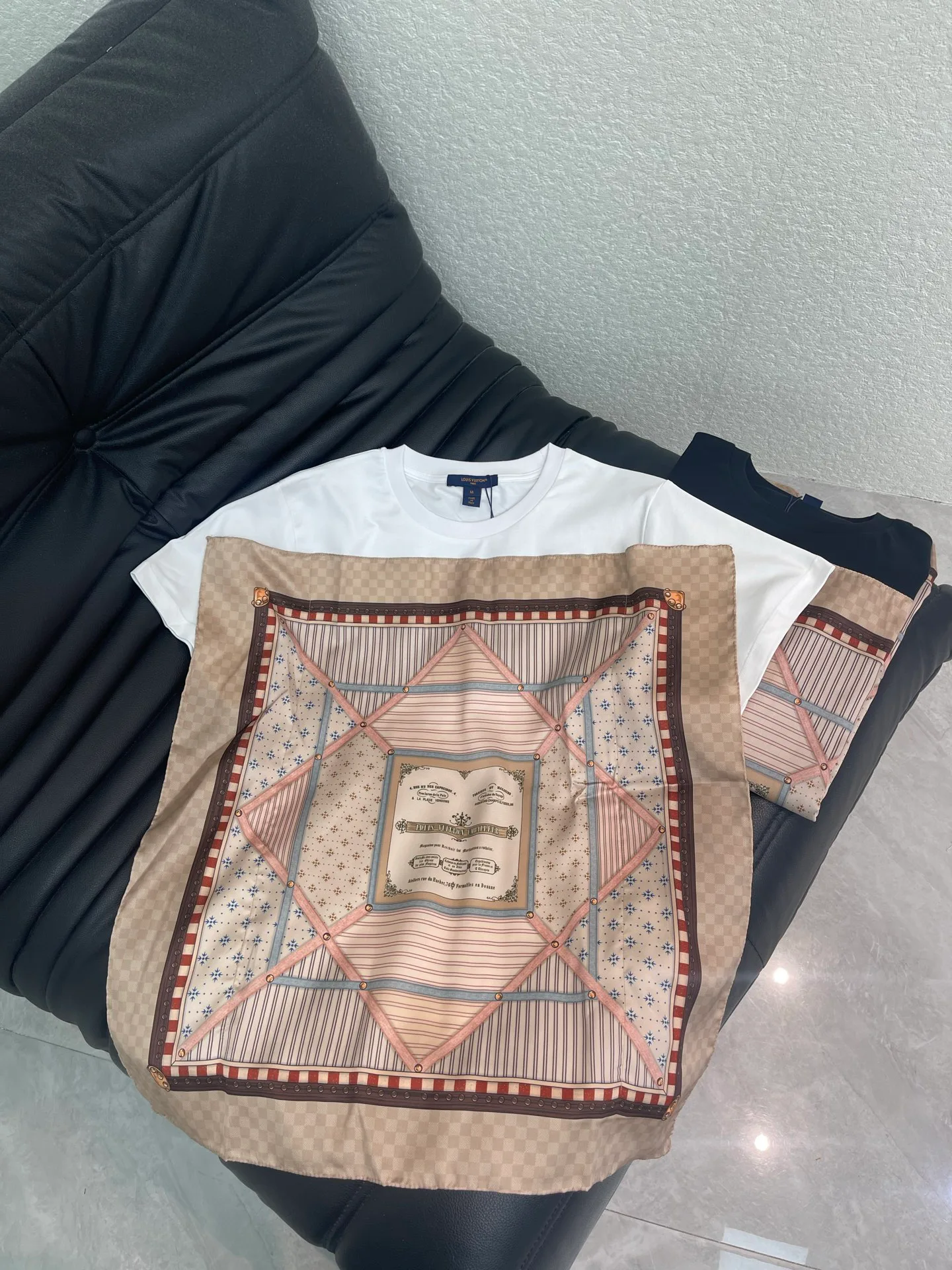 Футболки Женские Louis Vuitton 13292439