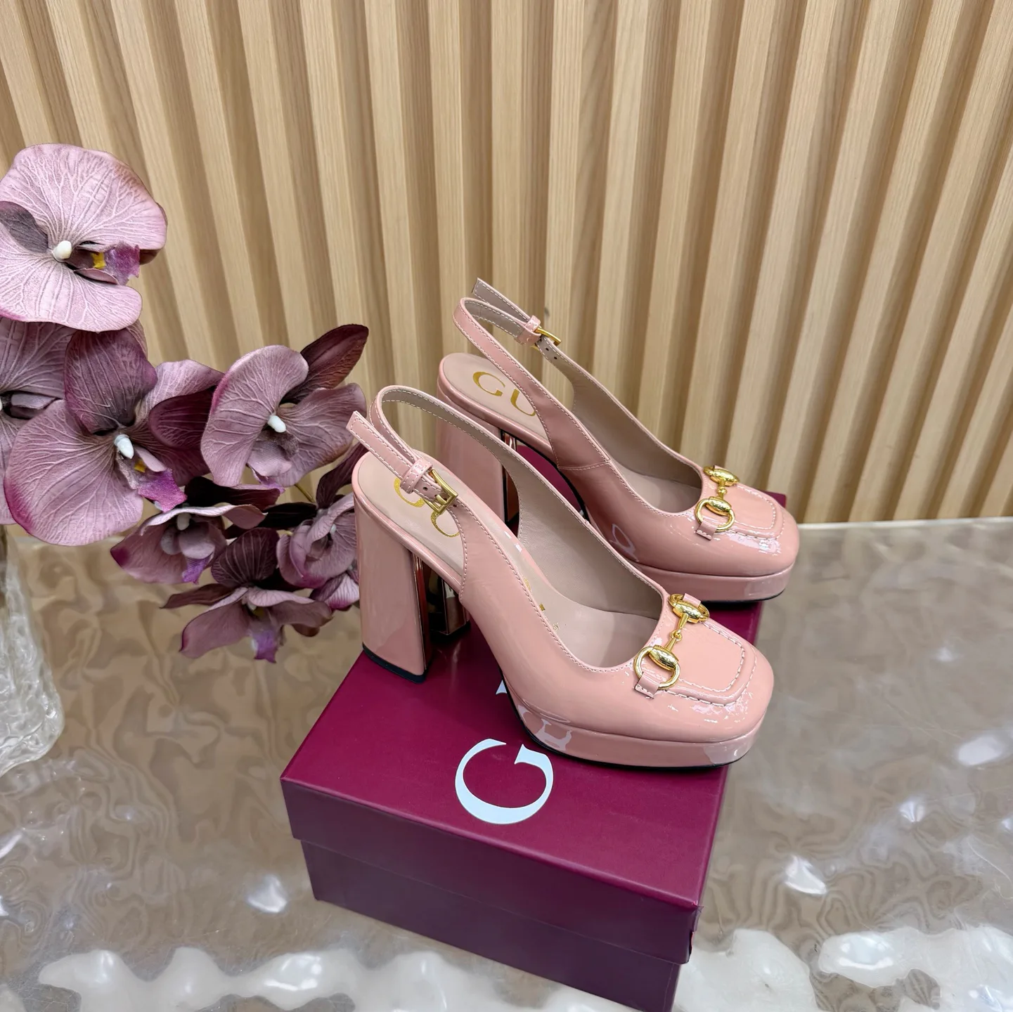 Туфли Женские Gucci 379367