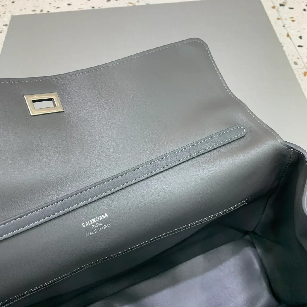 Классические Сумки Женские Balenciaga 10208936