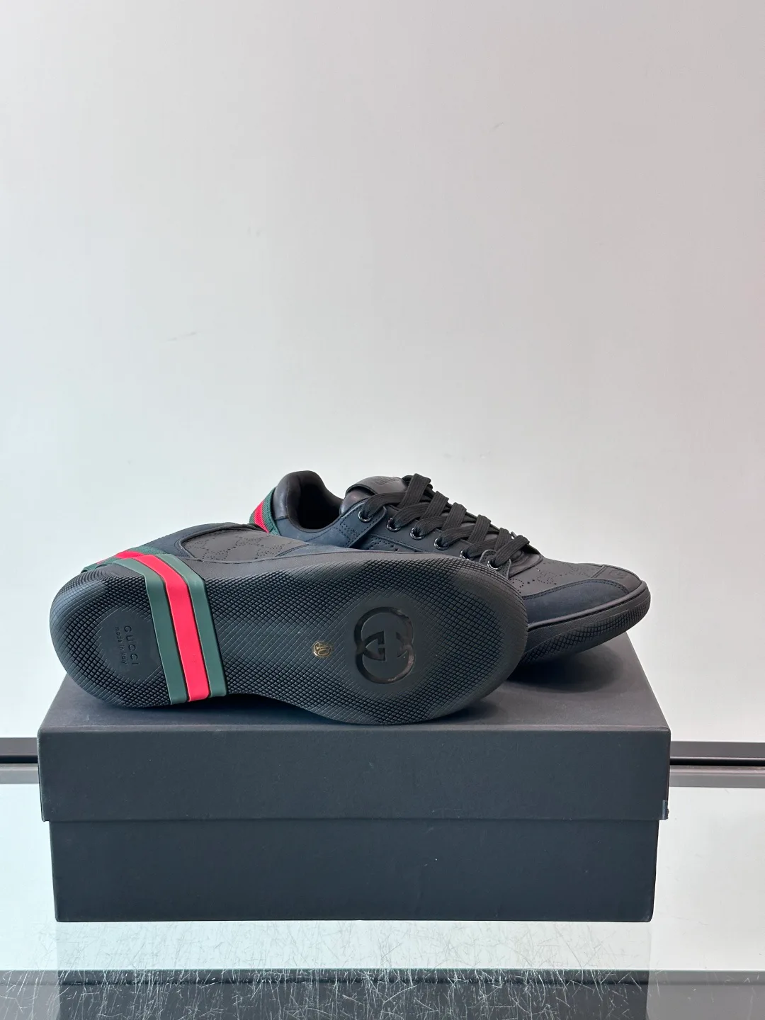 Кроссовки Женские Gucci 18449398