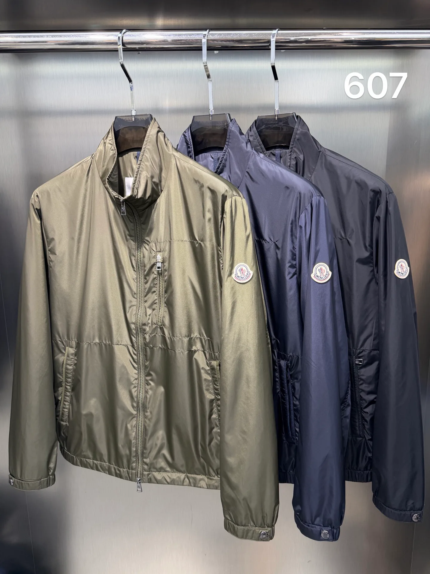 Куртки И Пуховики Женские Moncler 18177865