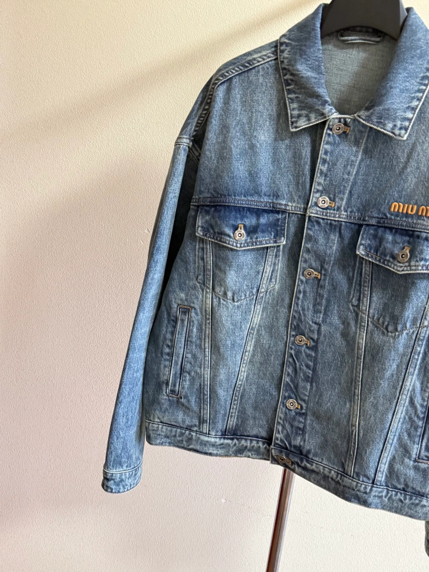 Куртки И Пуховики Женские Miu Miu 17969553