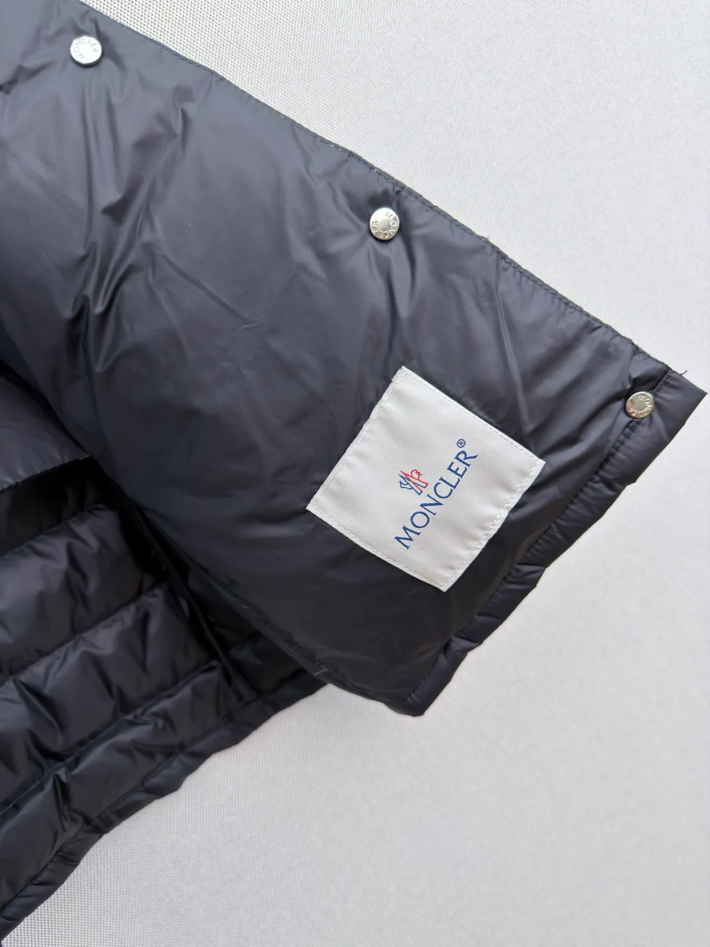 Жилеты Женские Moncler 18108524