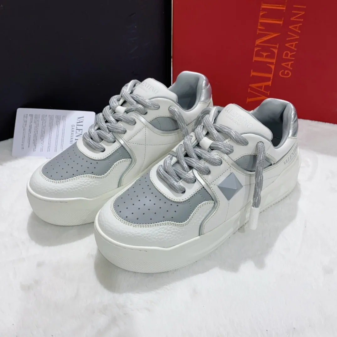 Кроссовки Женские Valentino 11707490