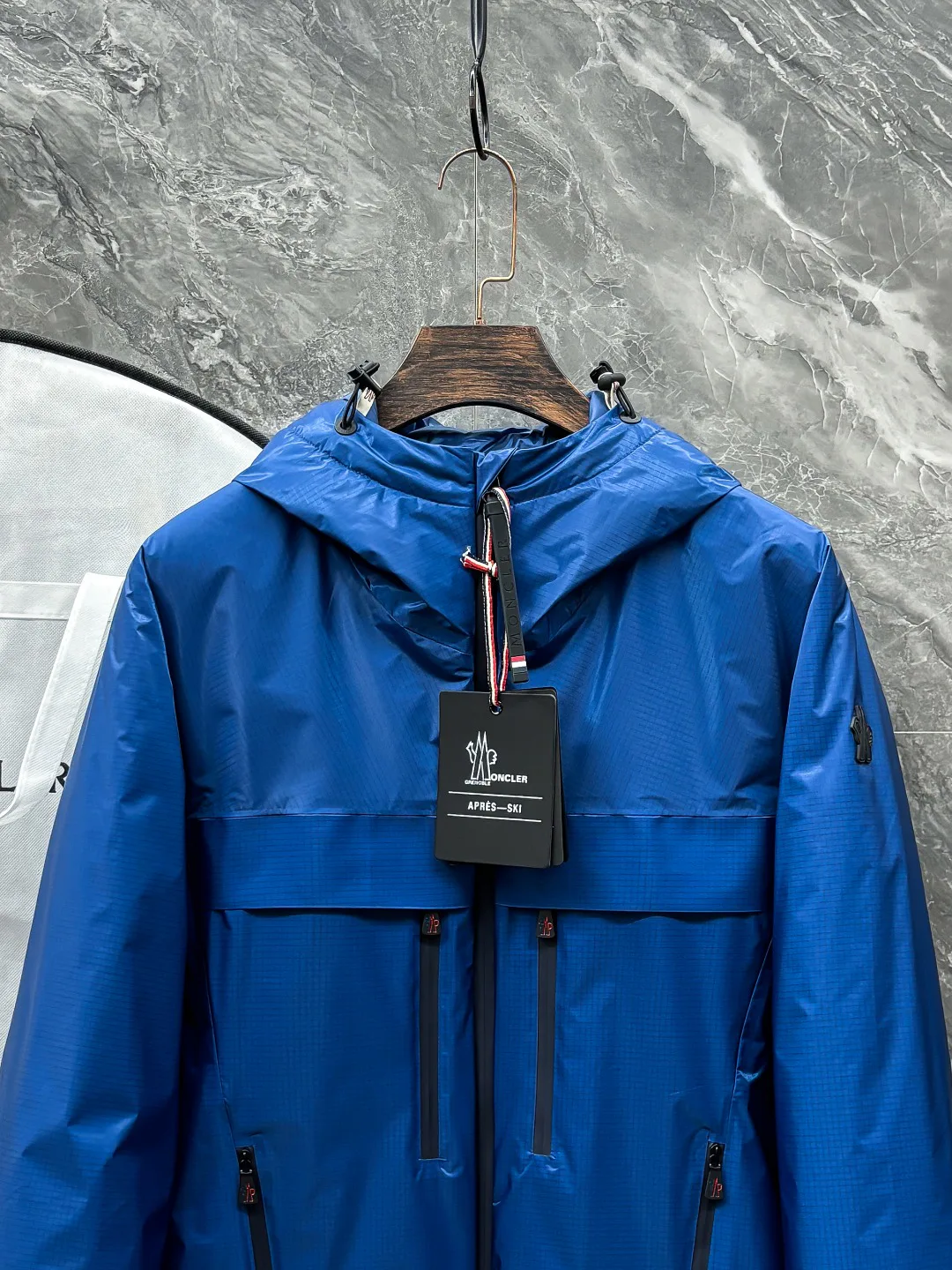 Куртки И Пуховики Мужские Moncler 273055