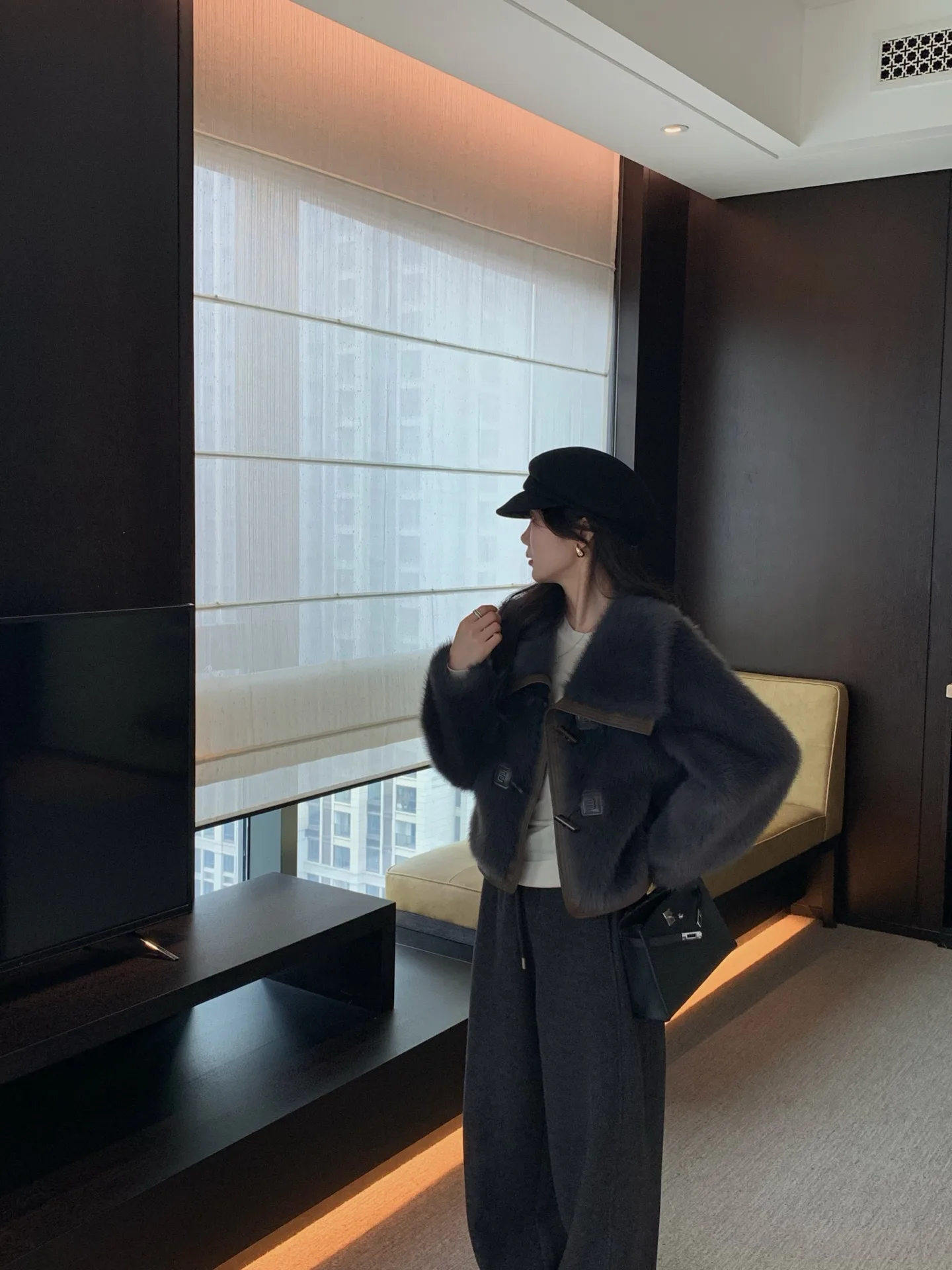 Шубы Женские Miu Miu 836005