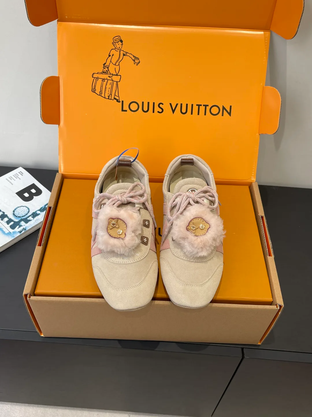 Кроссовки Женские Louis Vuitton 1595067