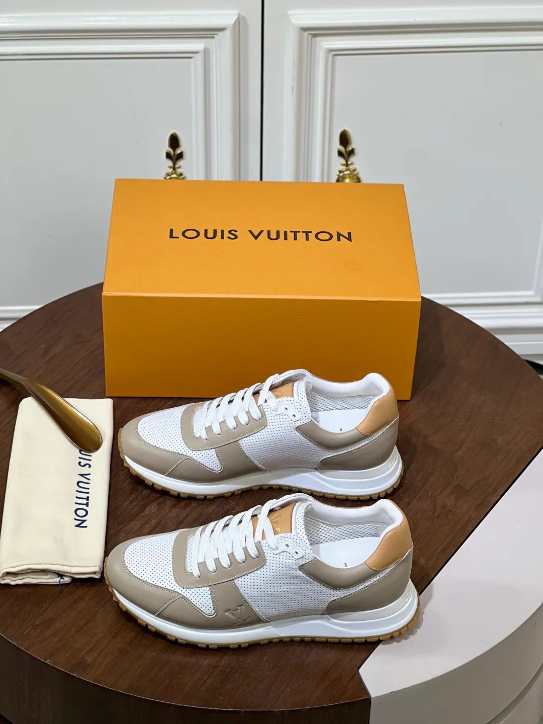Кроссовки Мужские Louis Vuitton 18039346