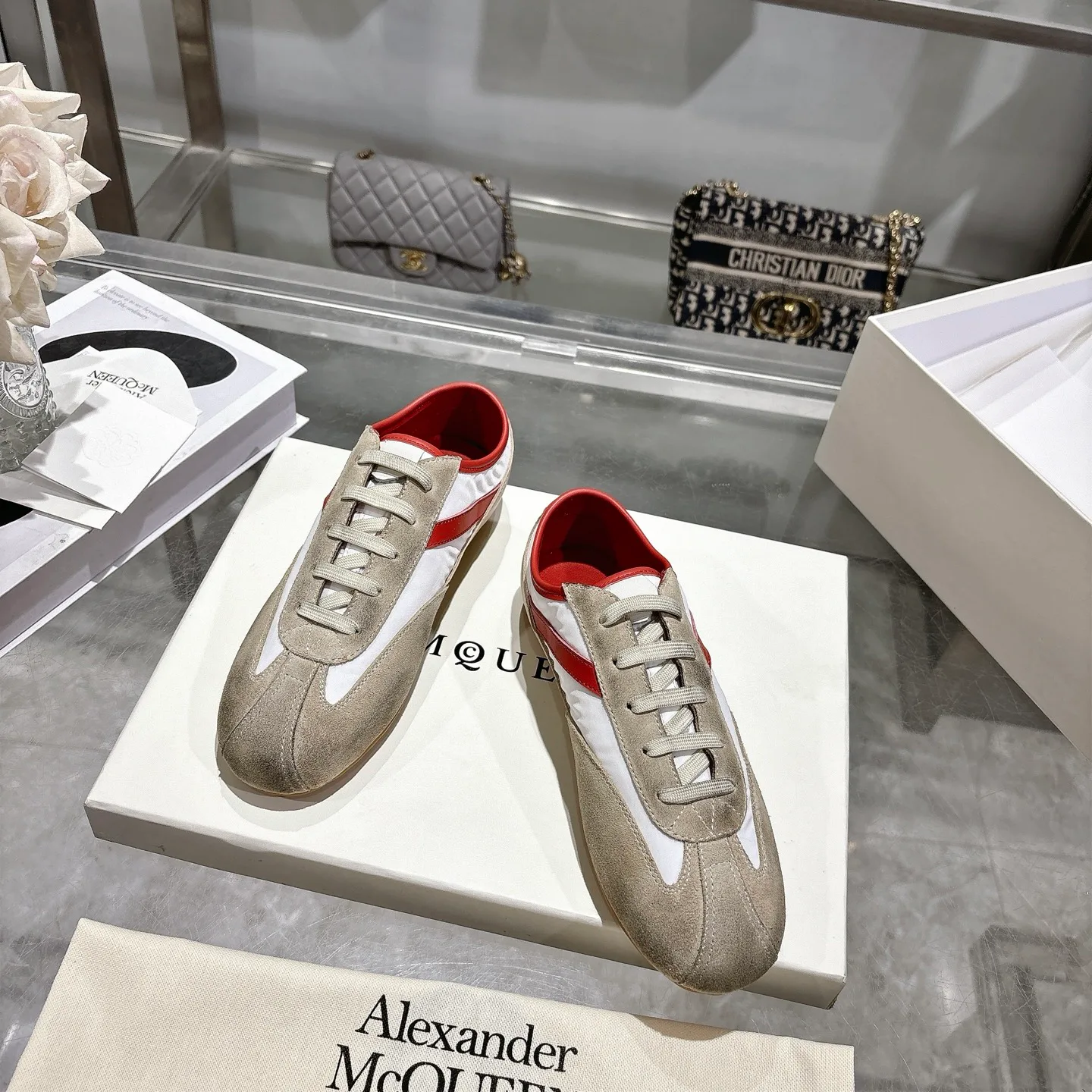Кроссовки Женские Alexander Mcqueen 12208658