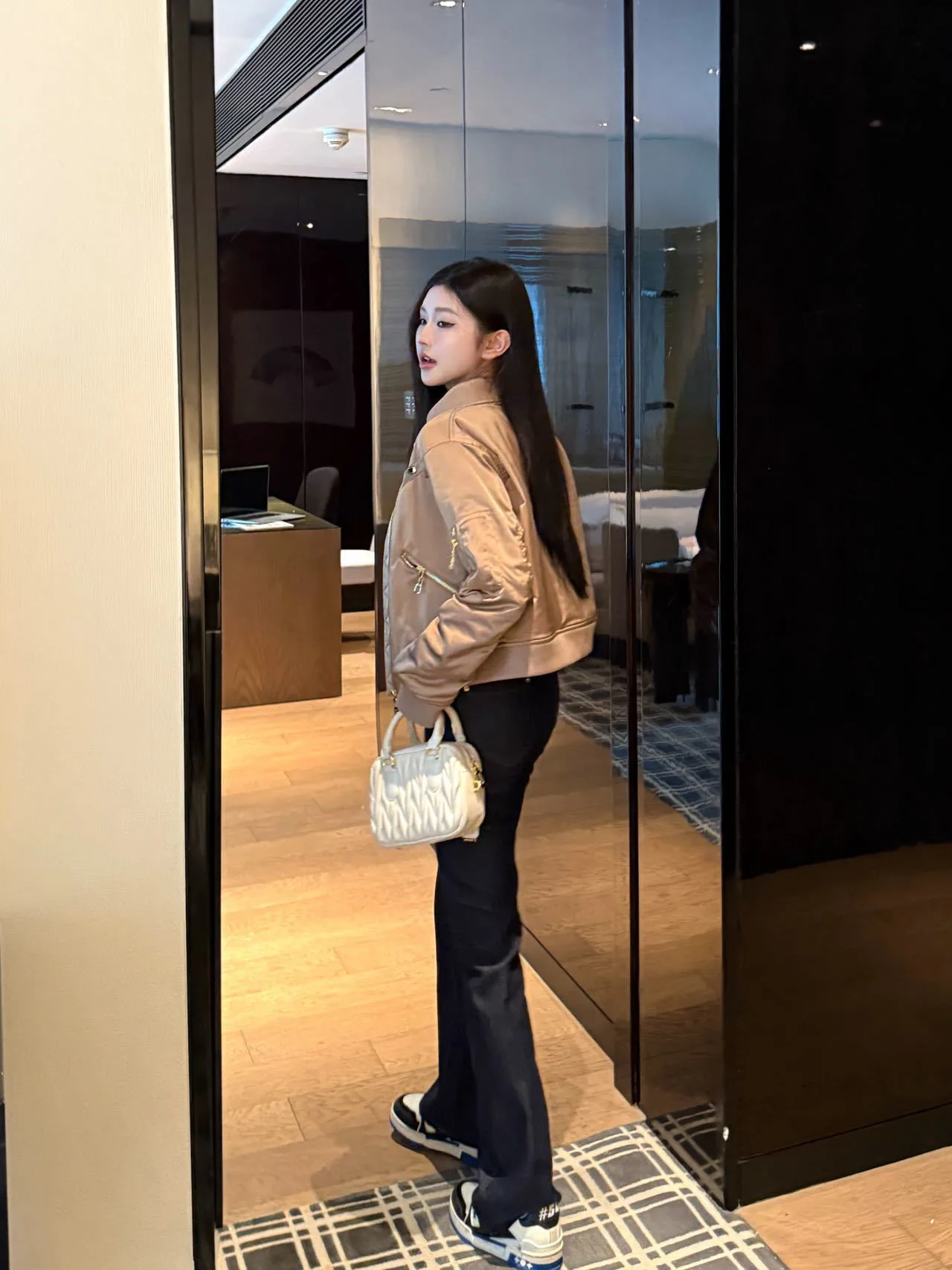 Куртки И Пуховики Женские Louis Vuitton 476300