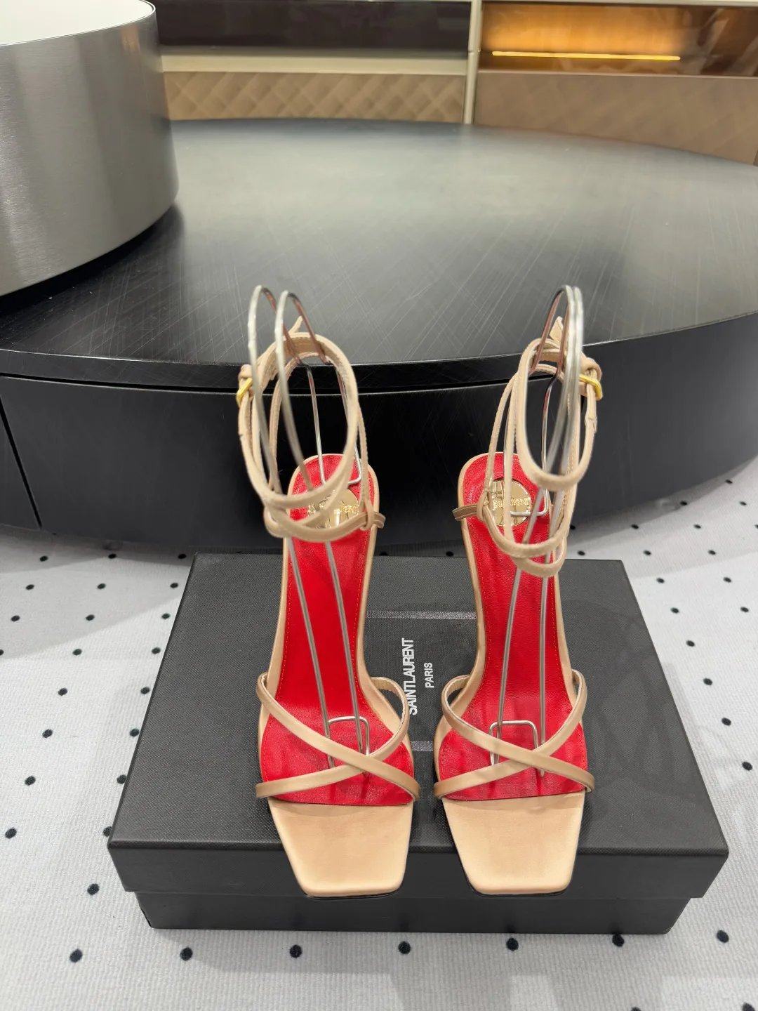 Босоножки Женские Saint Laurent 21110