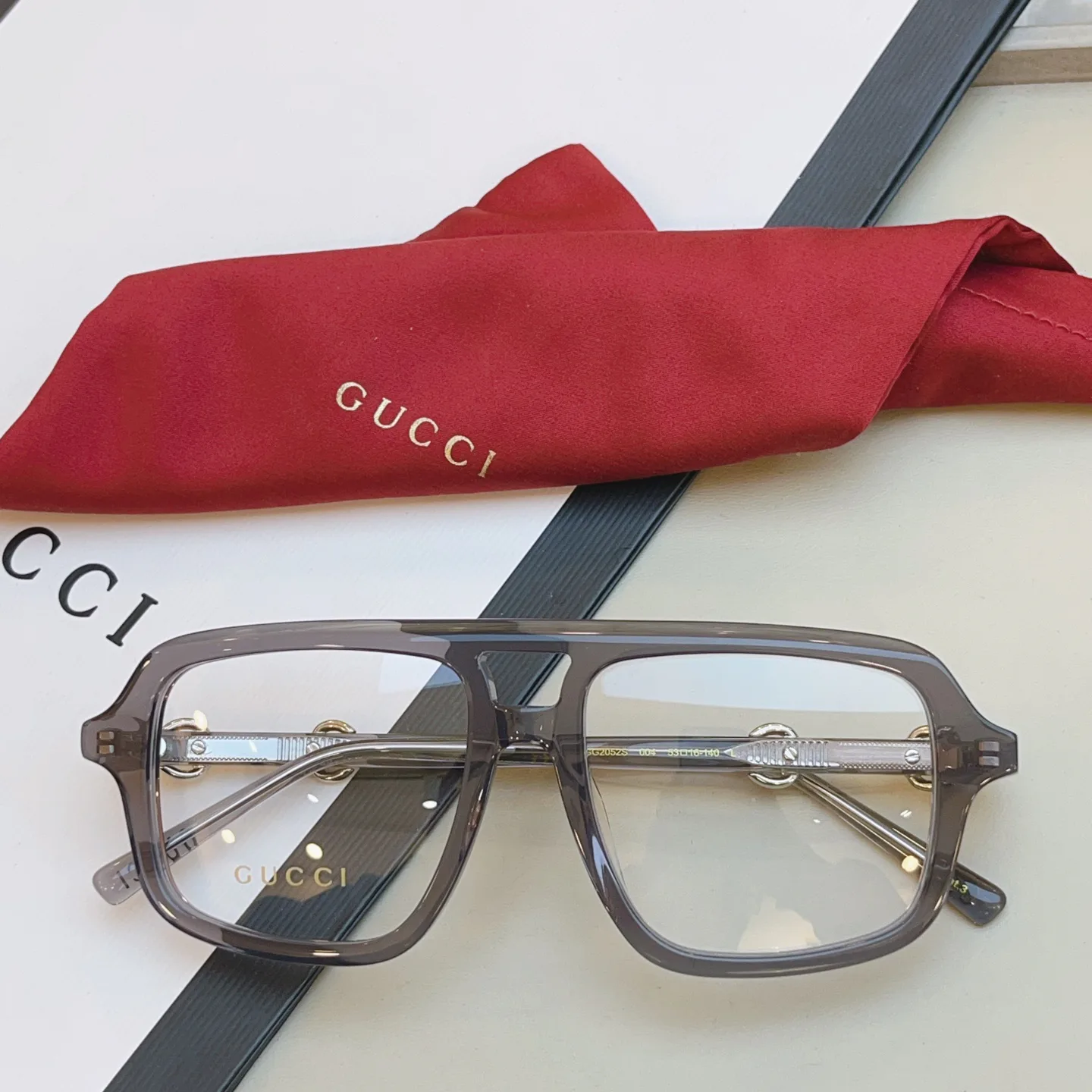 Очки Gucci 11432738