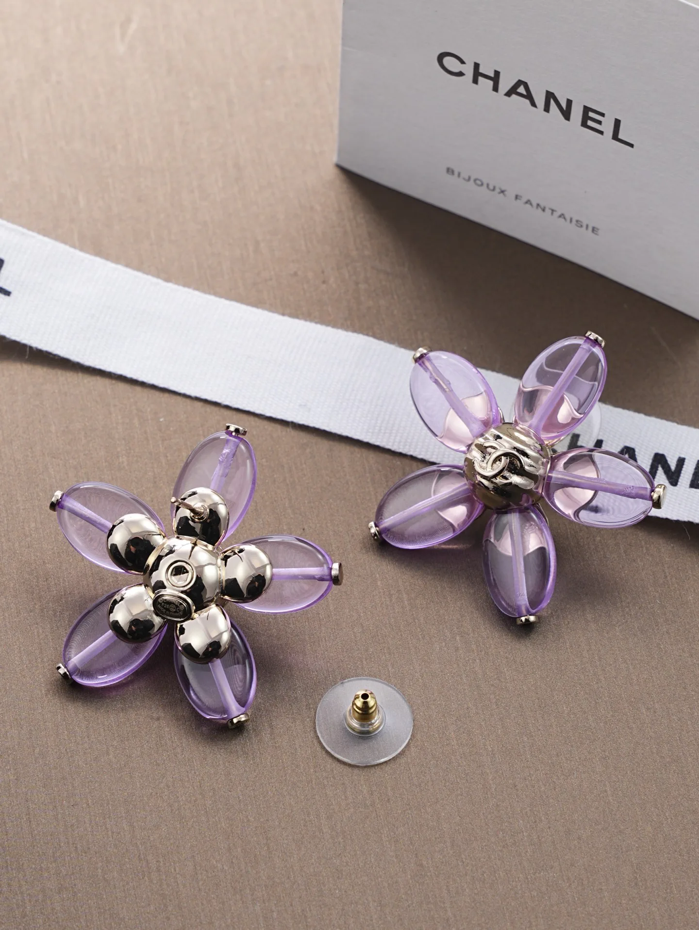 Бижутерия Chanel 5623948