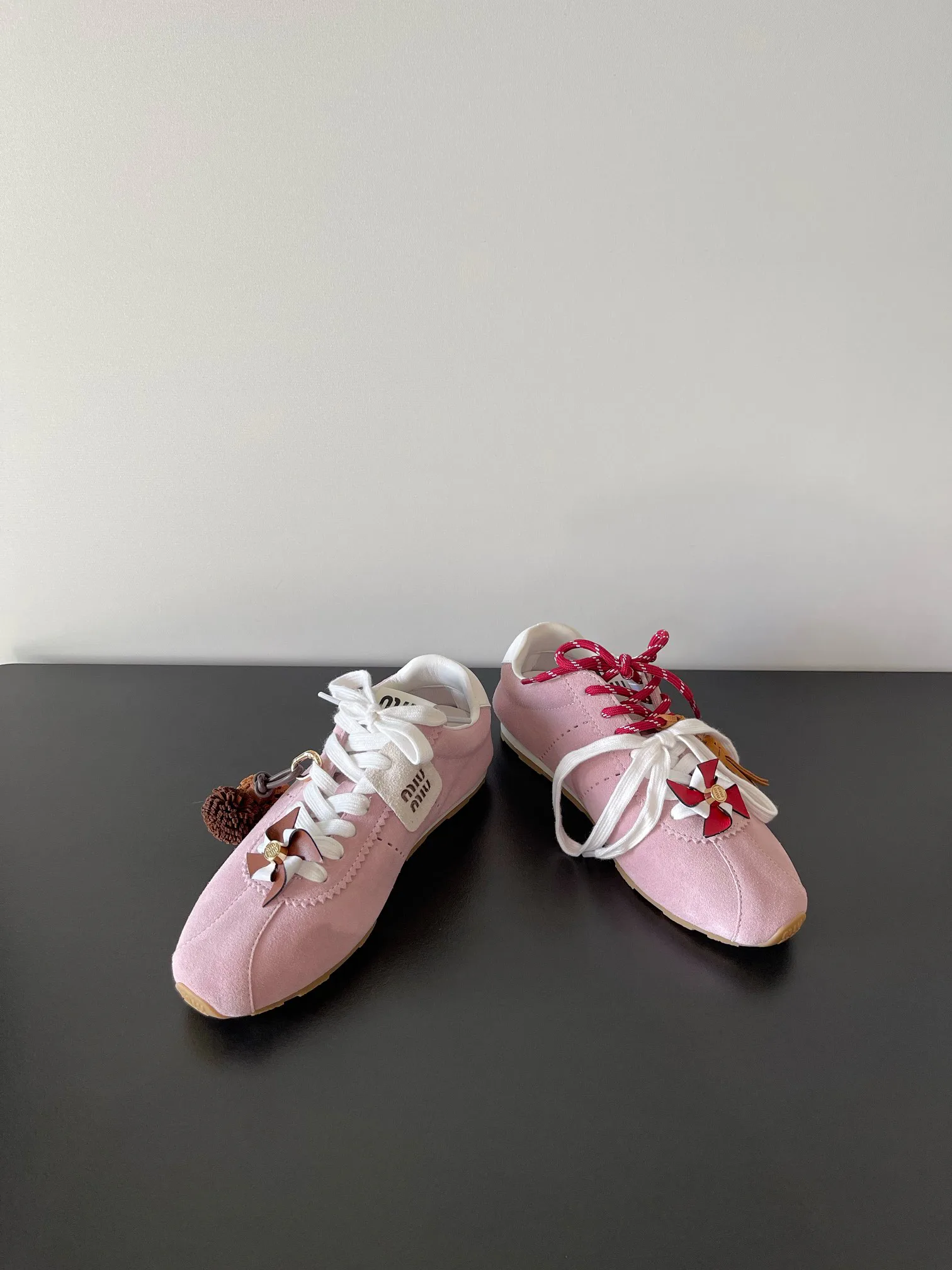 Кроссовки Женские Miu Miu 18703408