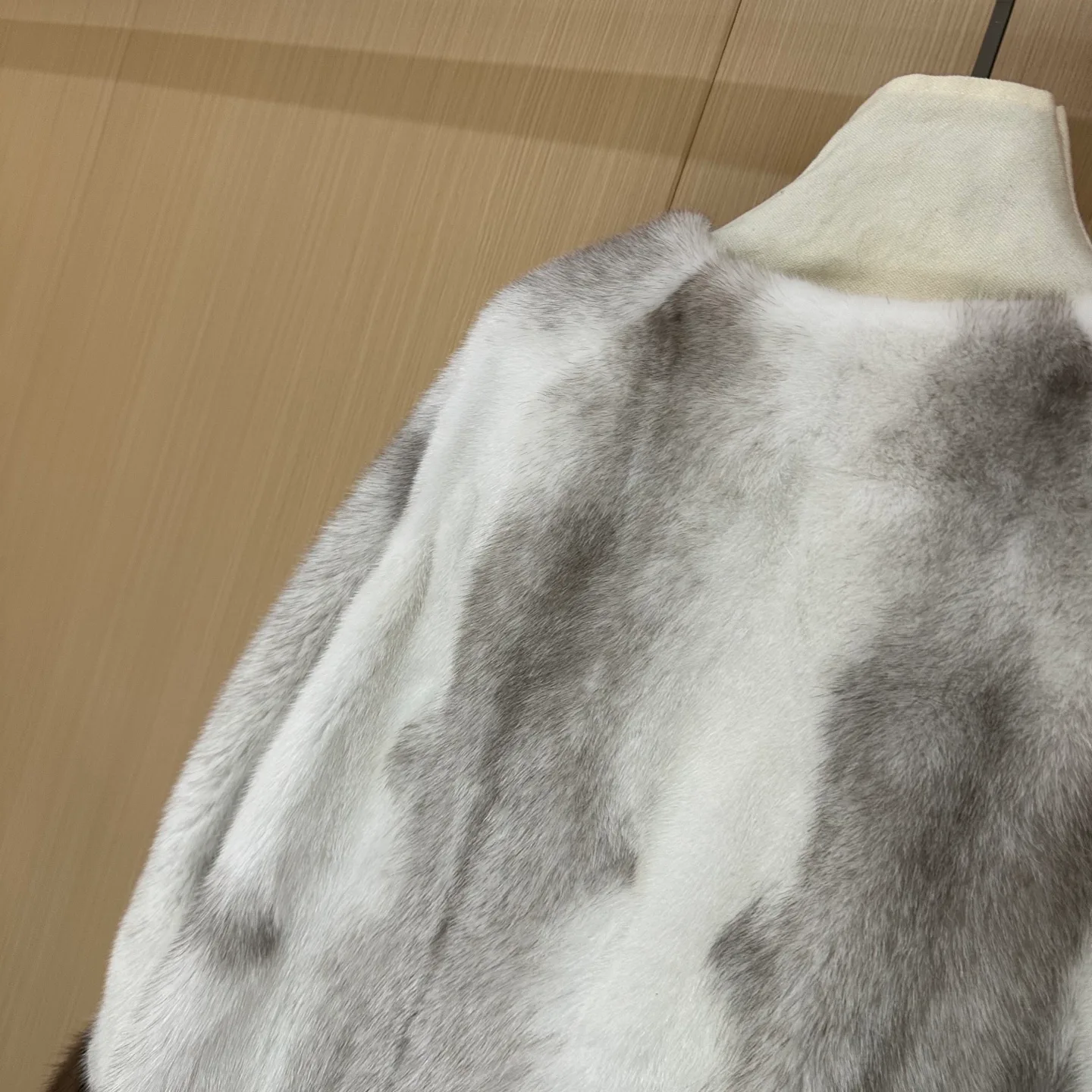 Шубы Женские Fendi 990672