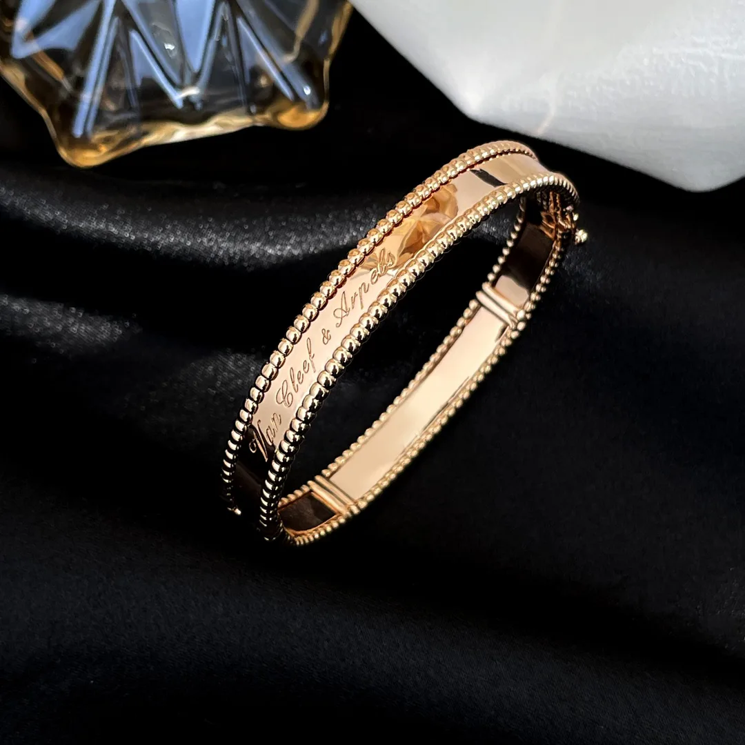 Бижутерия Van Cleef & Arpels 17173407