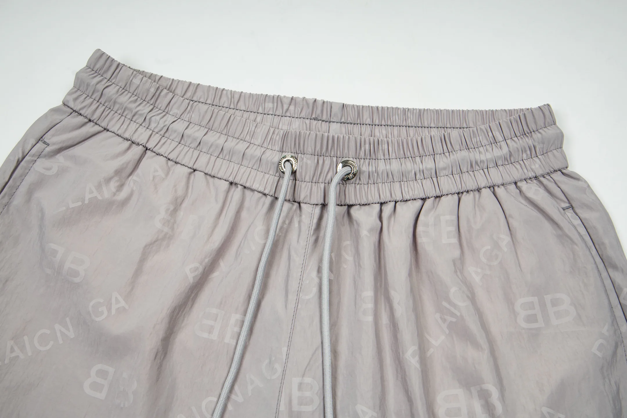 Шорты Женские Balenciaga 10310761