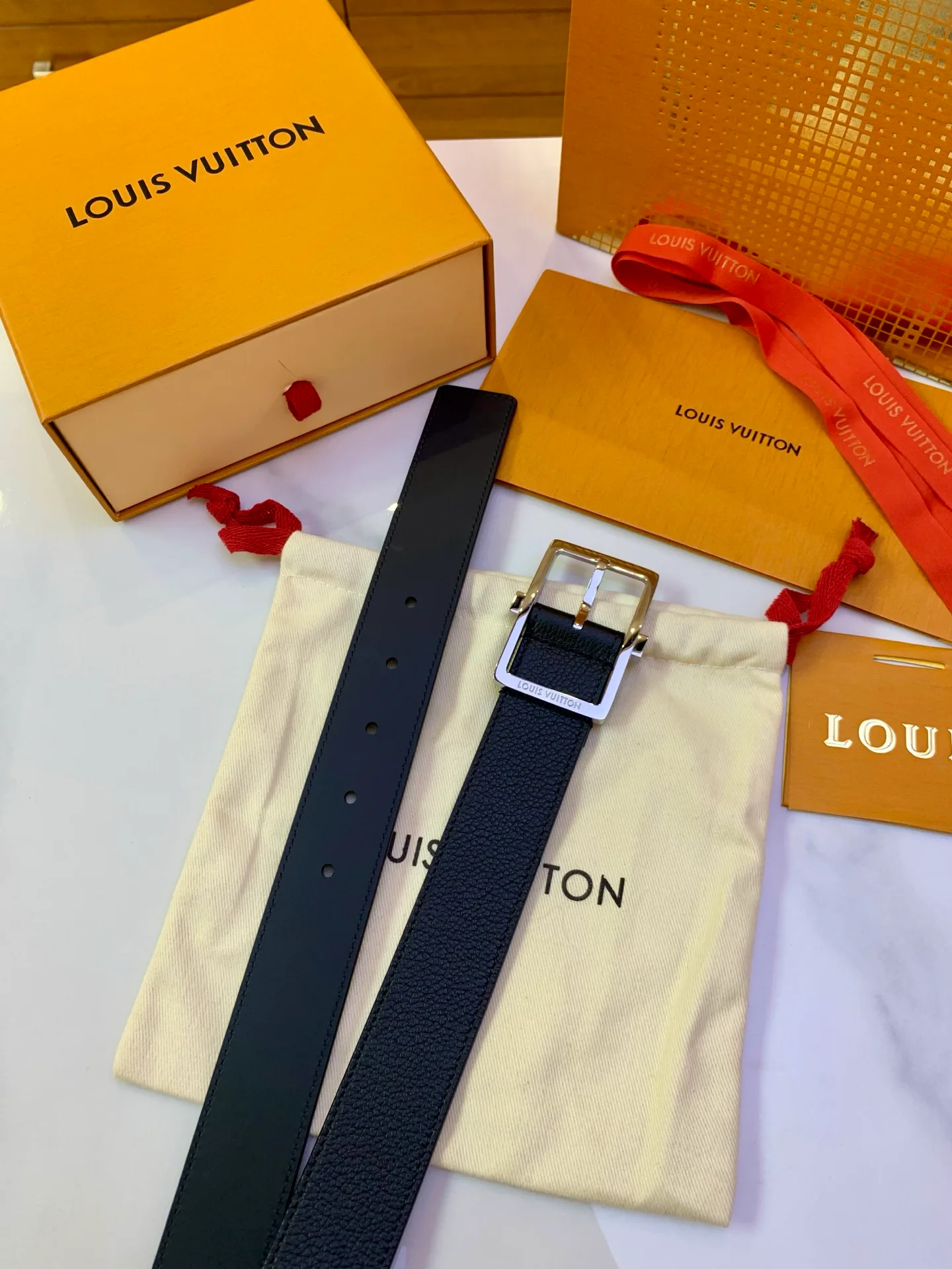 Ремни Louis Vuitton 17682169