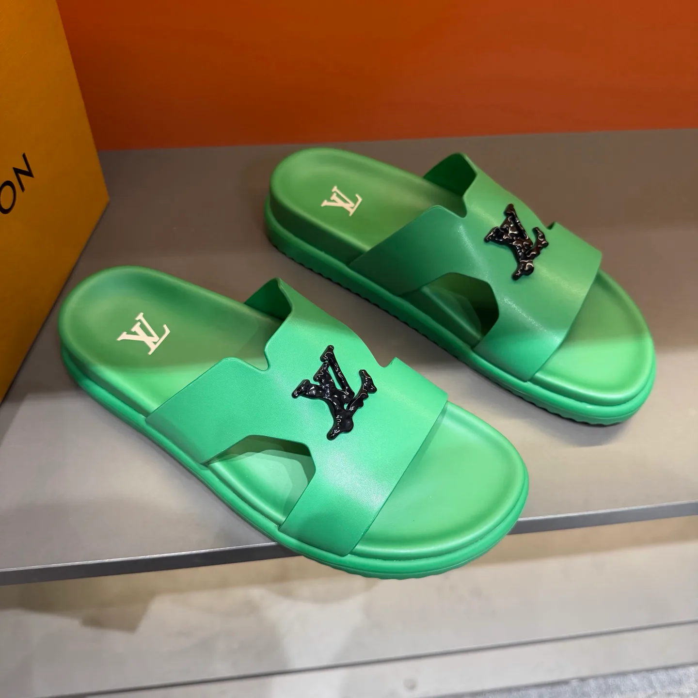 Сандалии Женские Louis Vuitton 9737092