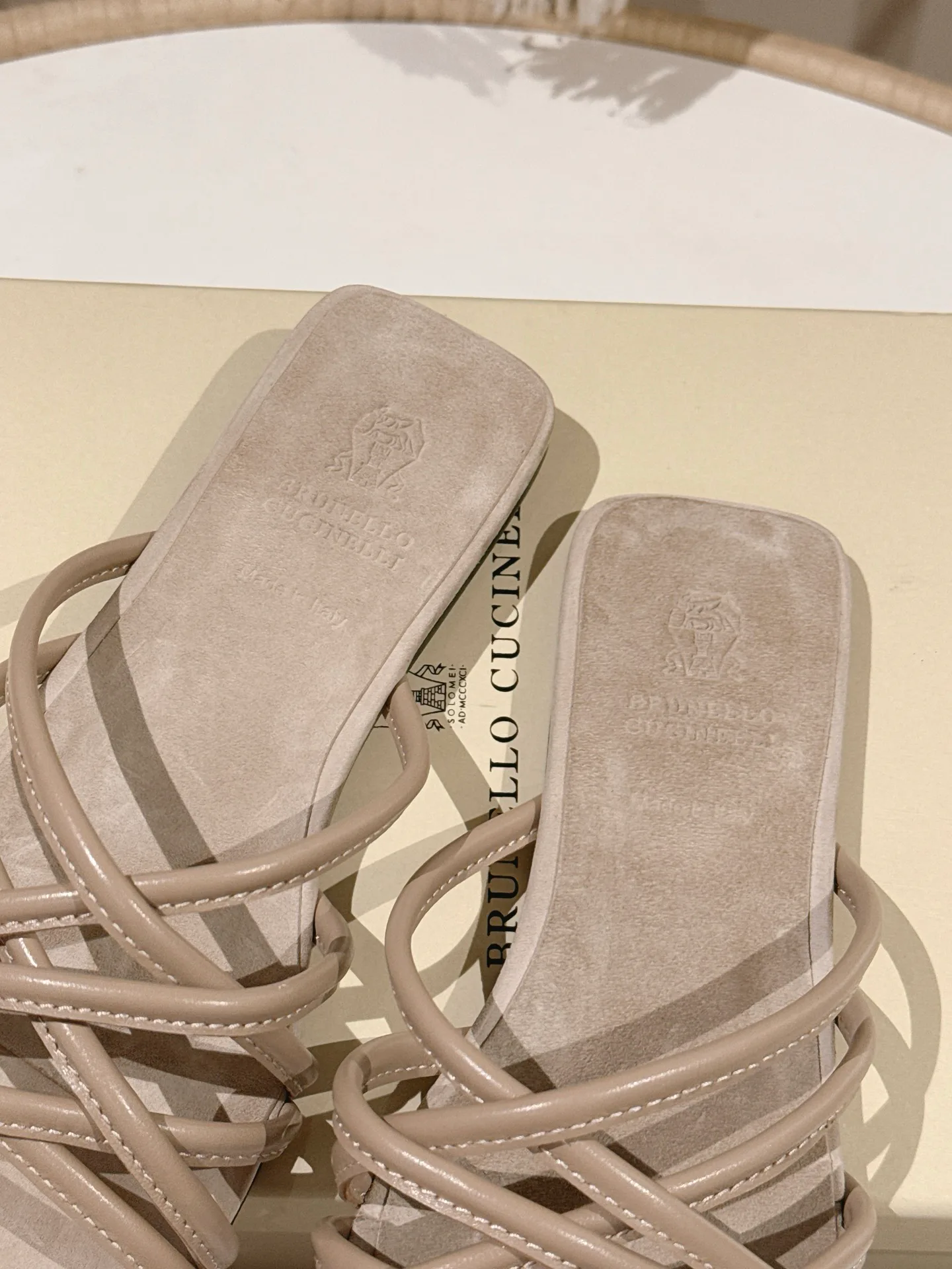 Шлепанцы Женские Brunello Cucinelli 11616213