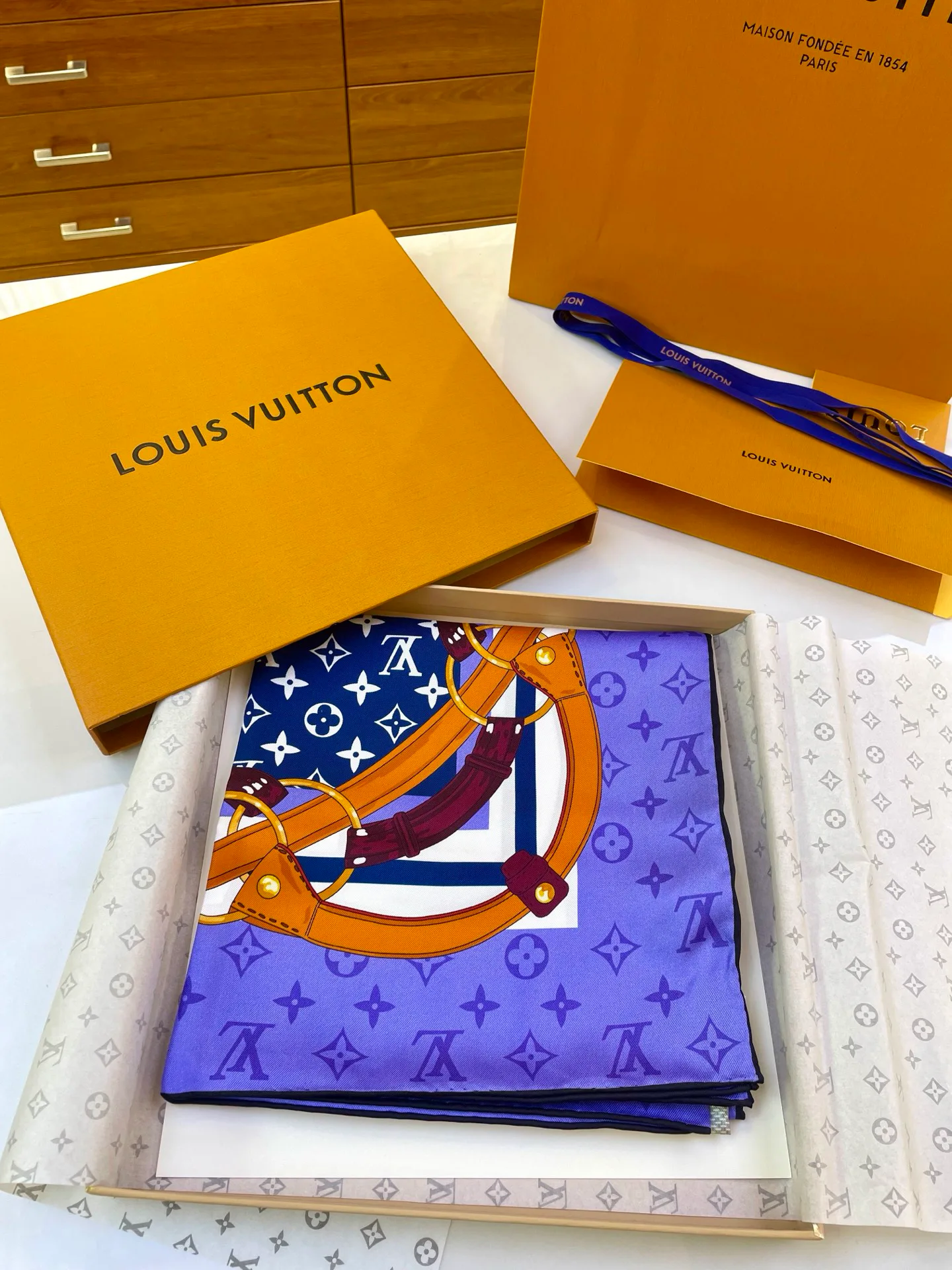 Платки Louis Vuitton 1981406