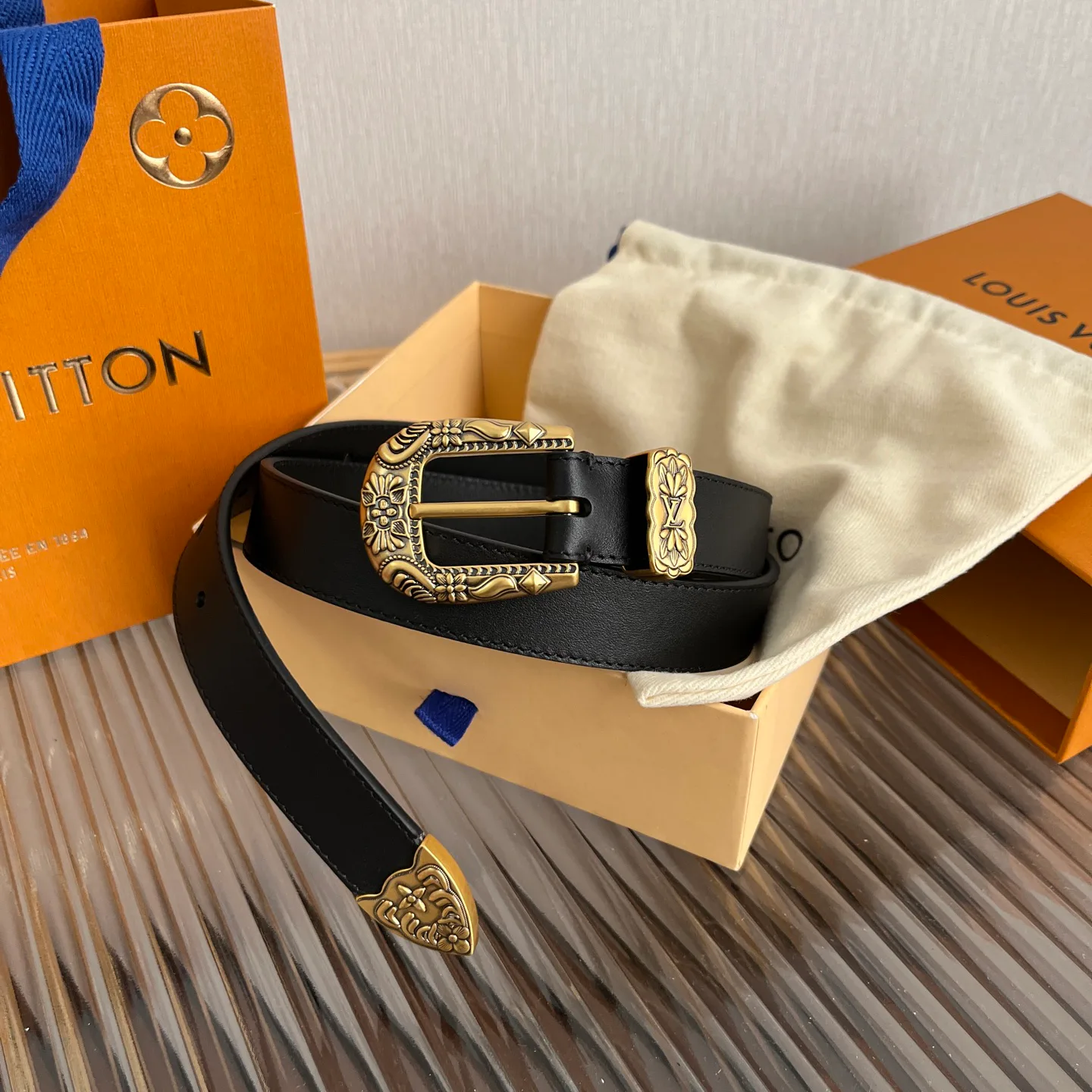 Ремни Louis Vuitton 35898