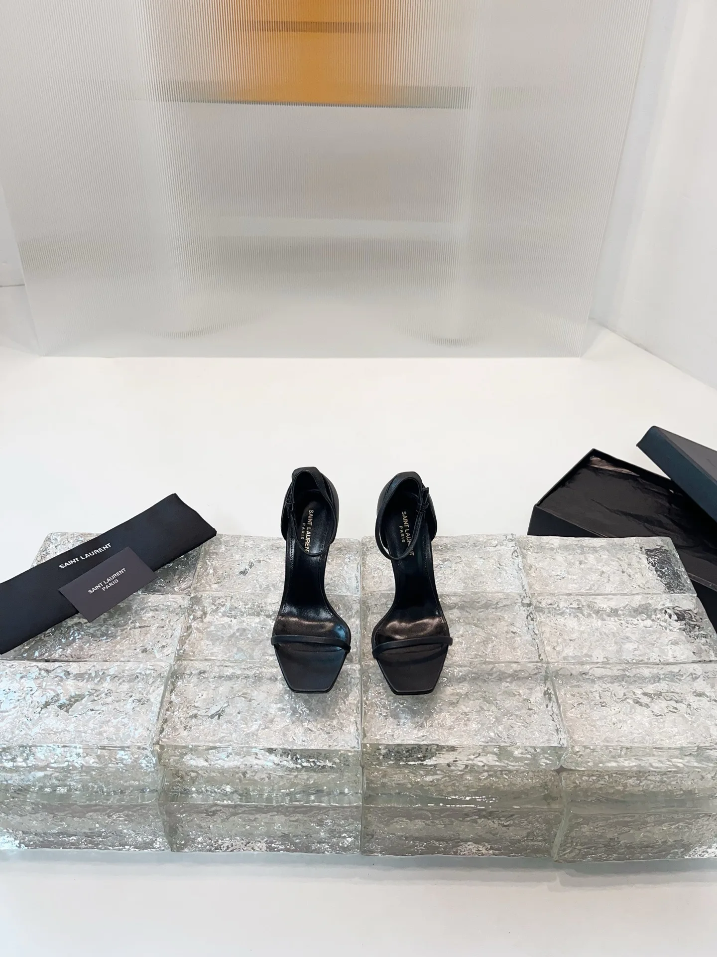 Босоножки Женские Saint Laurent 11278434