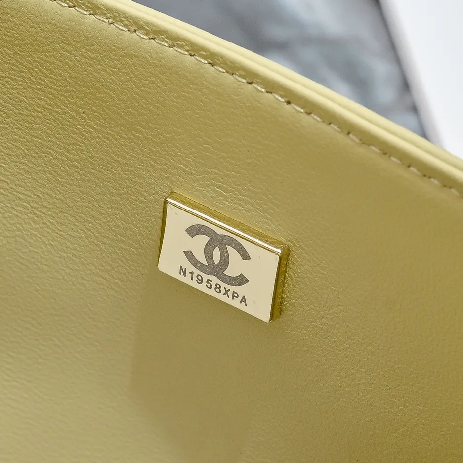 Сумки На Ремне Женские Chanel 2190698
