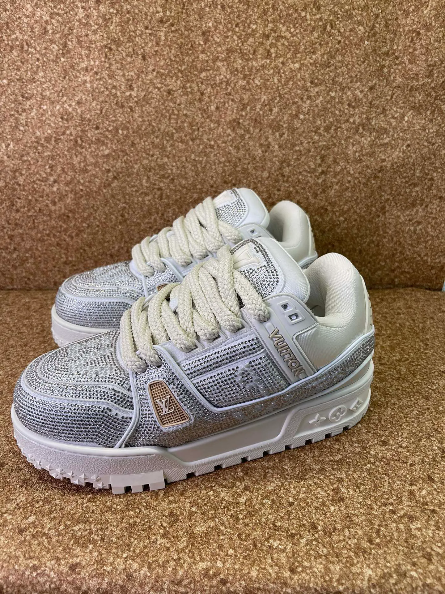 Кроссовки Женские Louis Vuitton 11073663