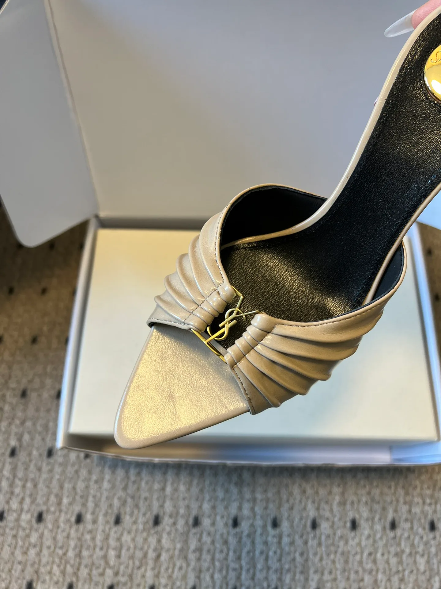 Босоножки Женские Saint Laurent 10835445