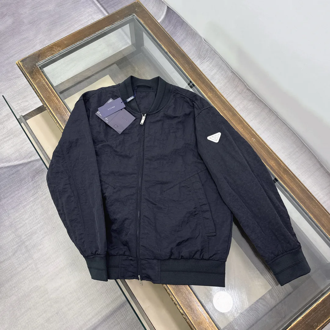 Куртки И Пуховики Мужские Prada 17550790