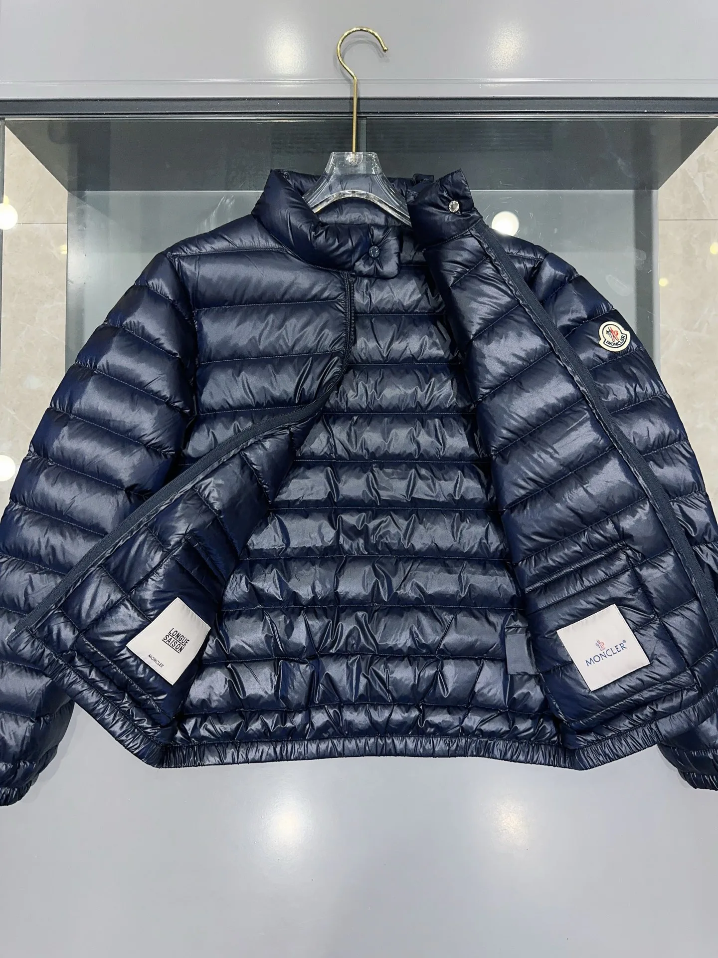 Куртки И Пуховики Женские Moncler 19084322