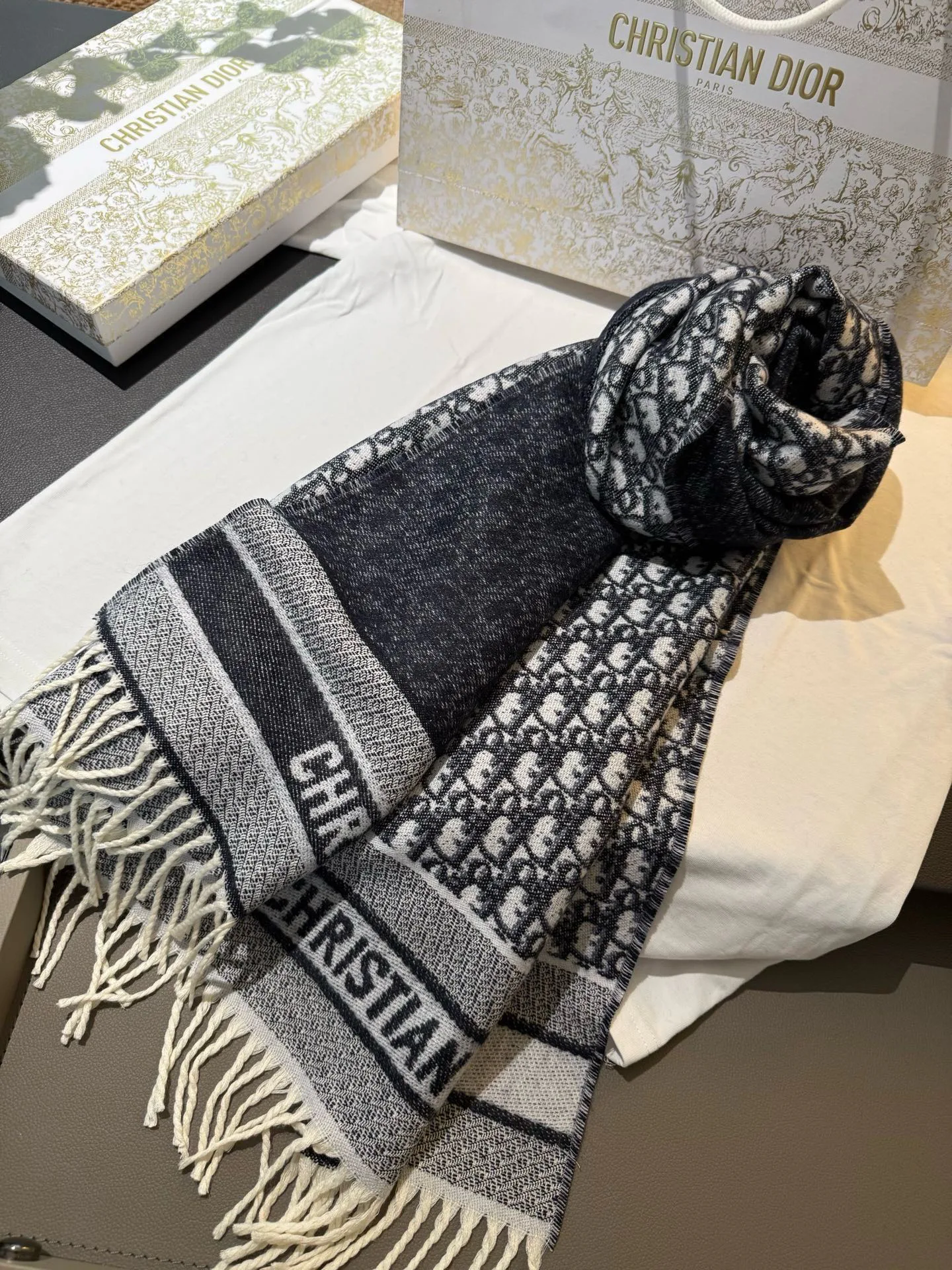 Шарфы Christian Dior 17838008