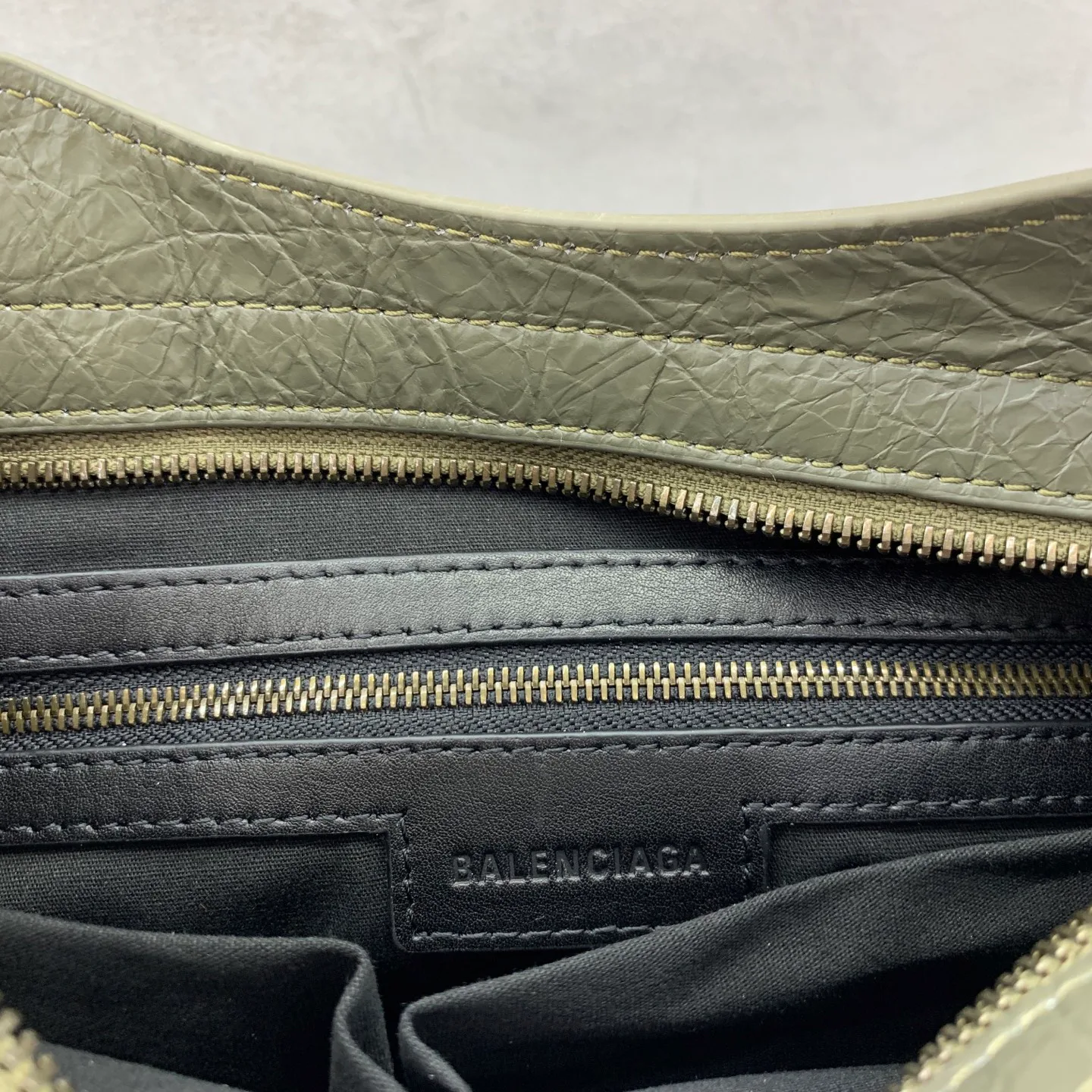 Классические Сумки Женские Balenciaga 13363955