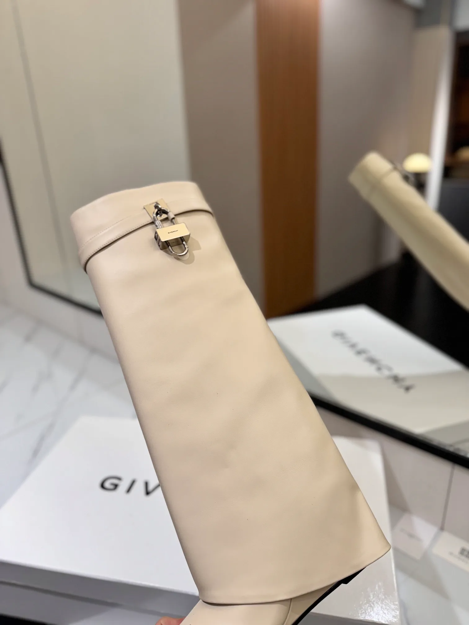 Сапоги Женские Givenchy 18872945