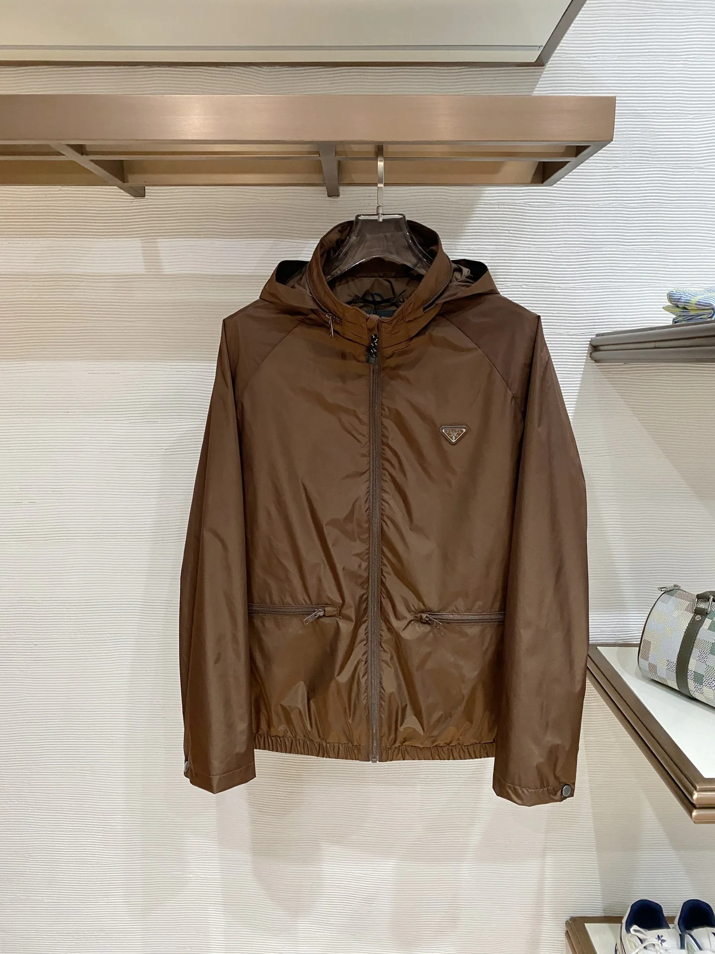 Куртки И Пуховики Мужские Prada 11504107