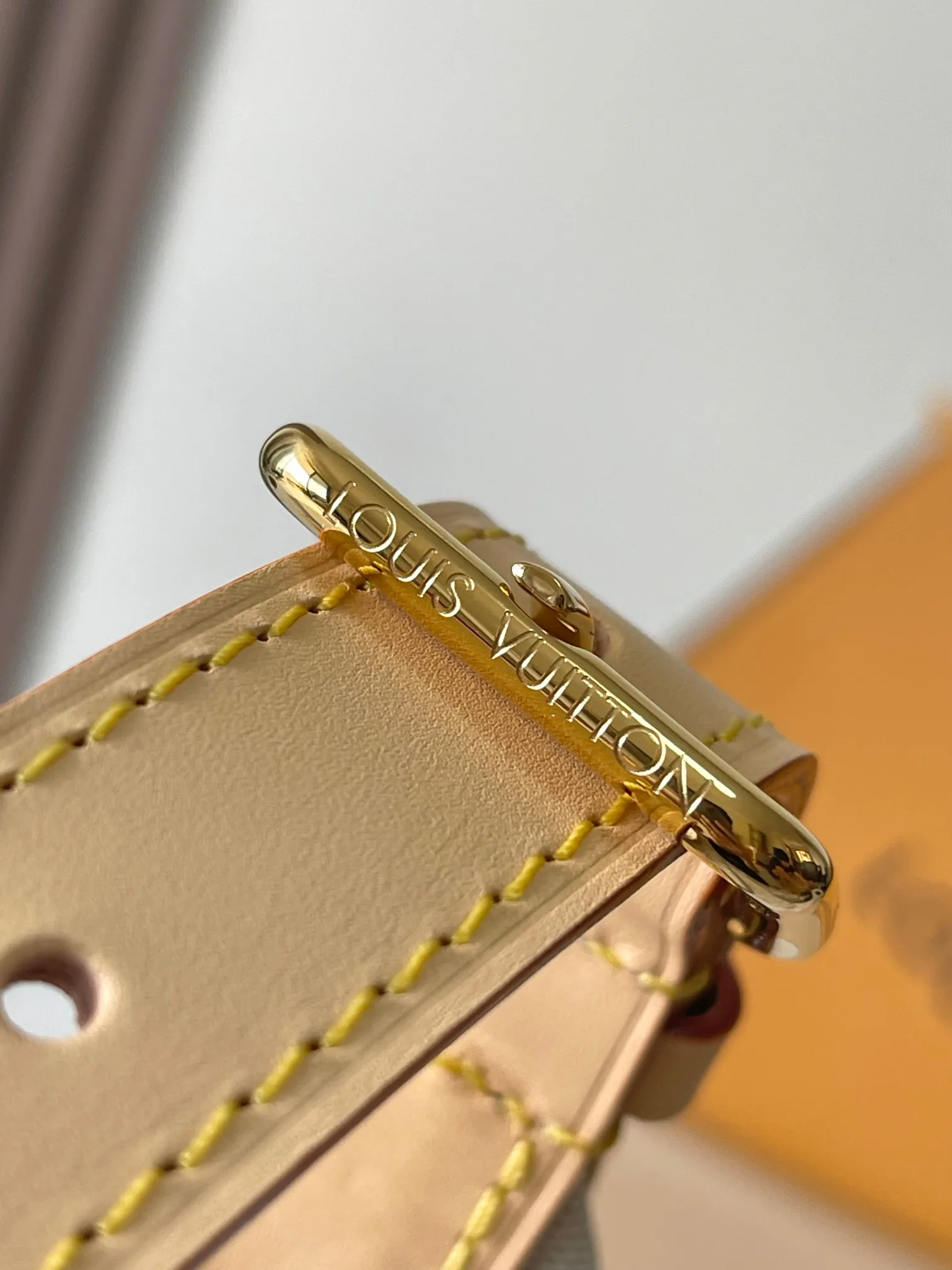 Клатчи Женские Louis Vuitton 15089504
