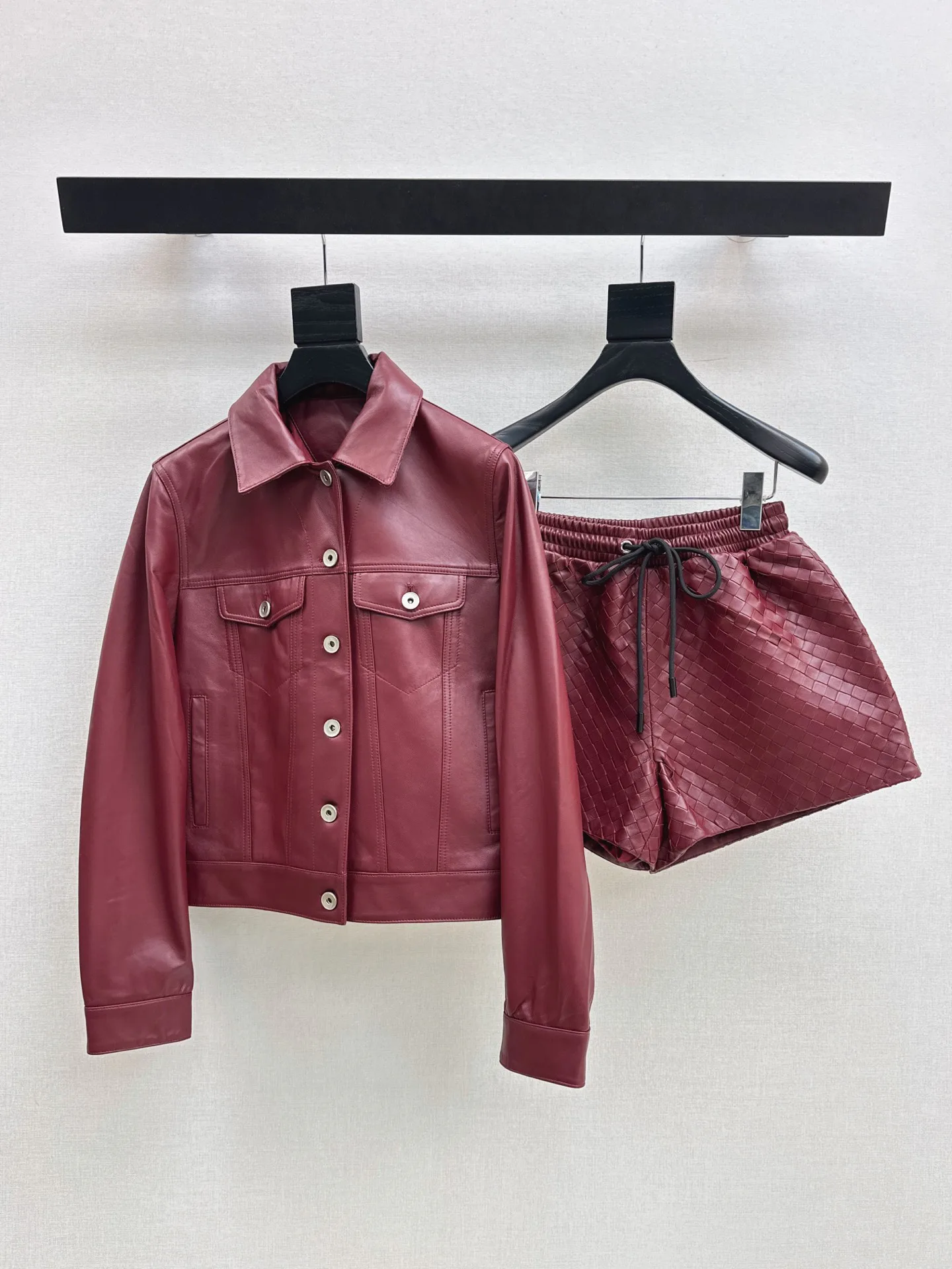 Кожаные Куртки И Дублёнки Женские Bottega Veneta 18173024