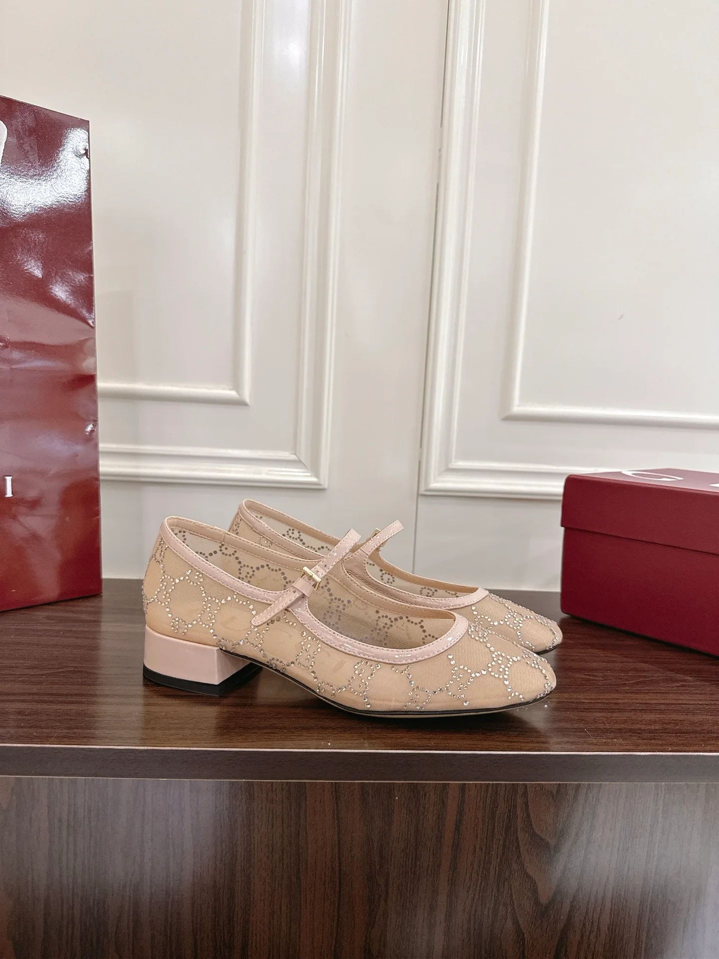 Туфли Женские Gucci 18143113