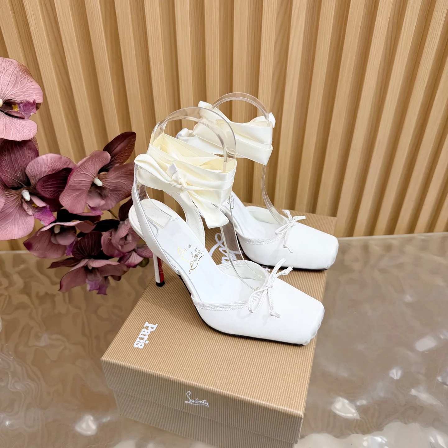 Босоножки Женские Christian Louboutin 9707824