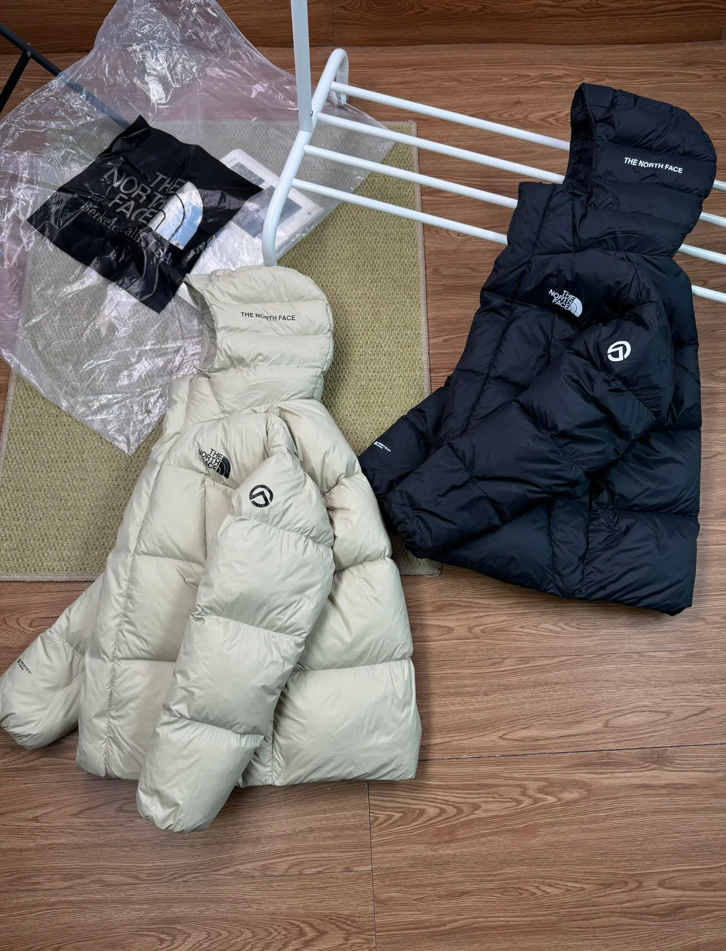 Куртки И Пуховики Женские The North Face 20137586