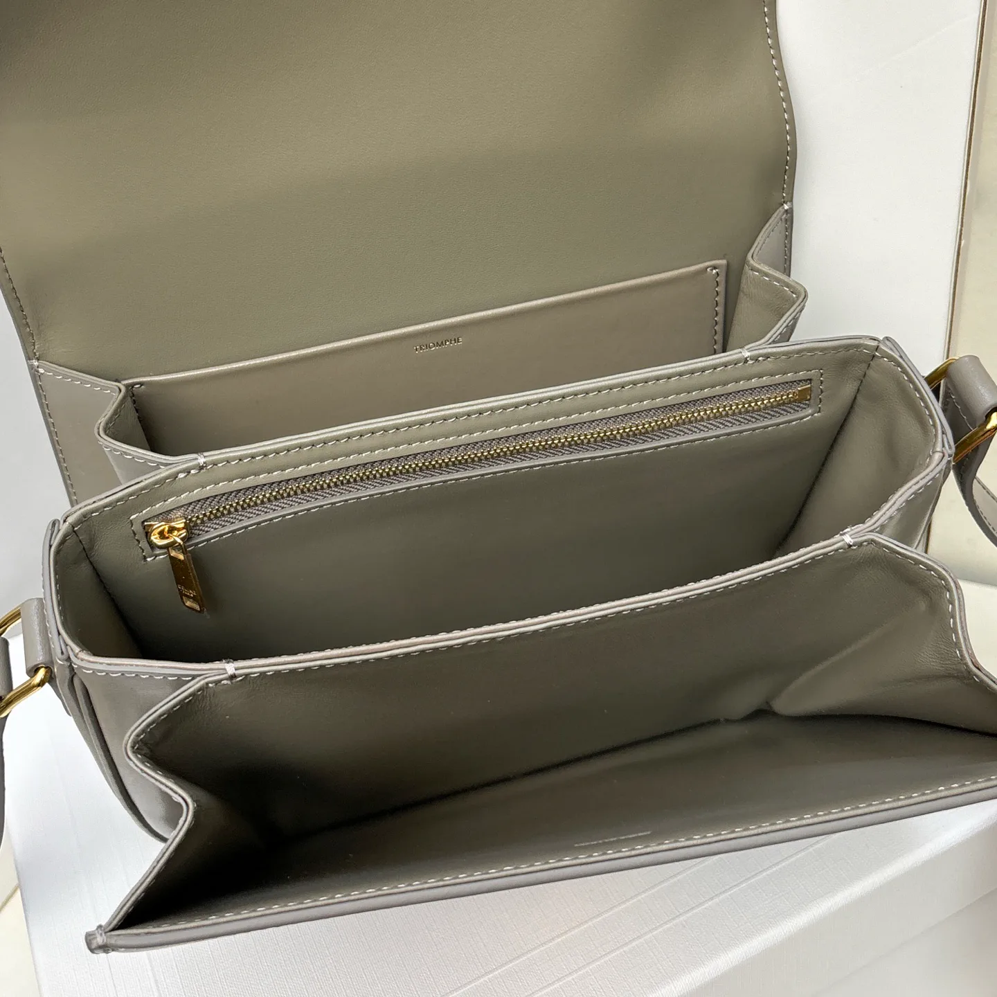 Классические Сумки Женские Celine 17806352