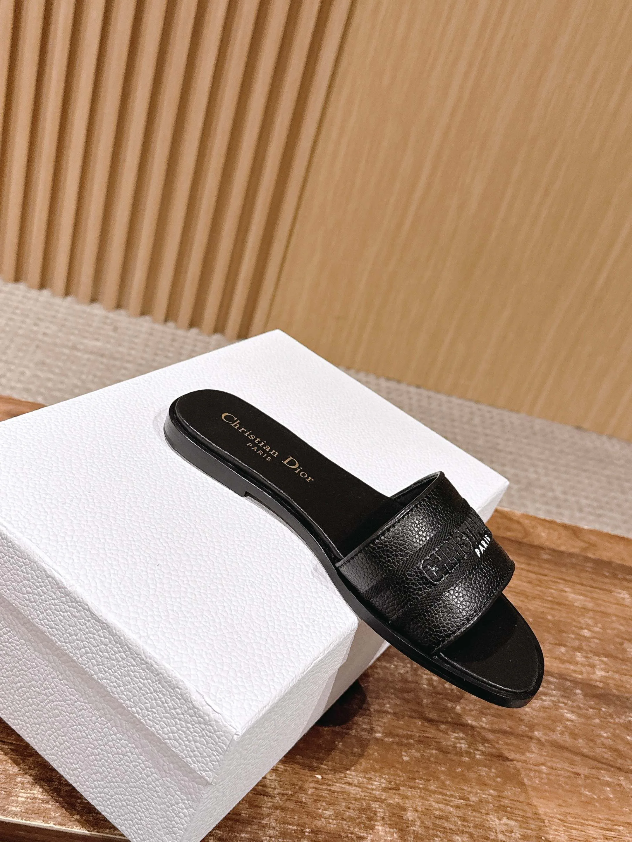 Шлепанцы Женские Christian Dior 1083482